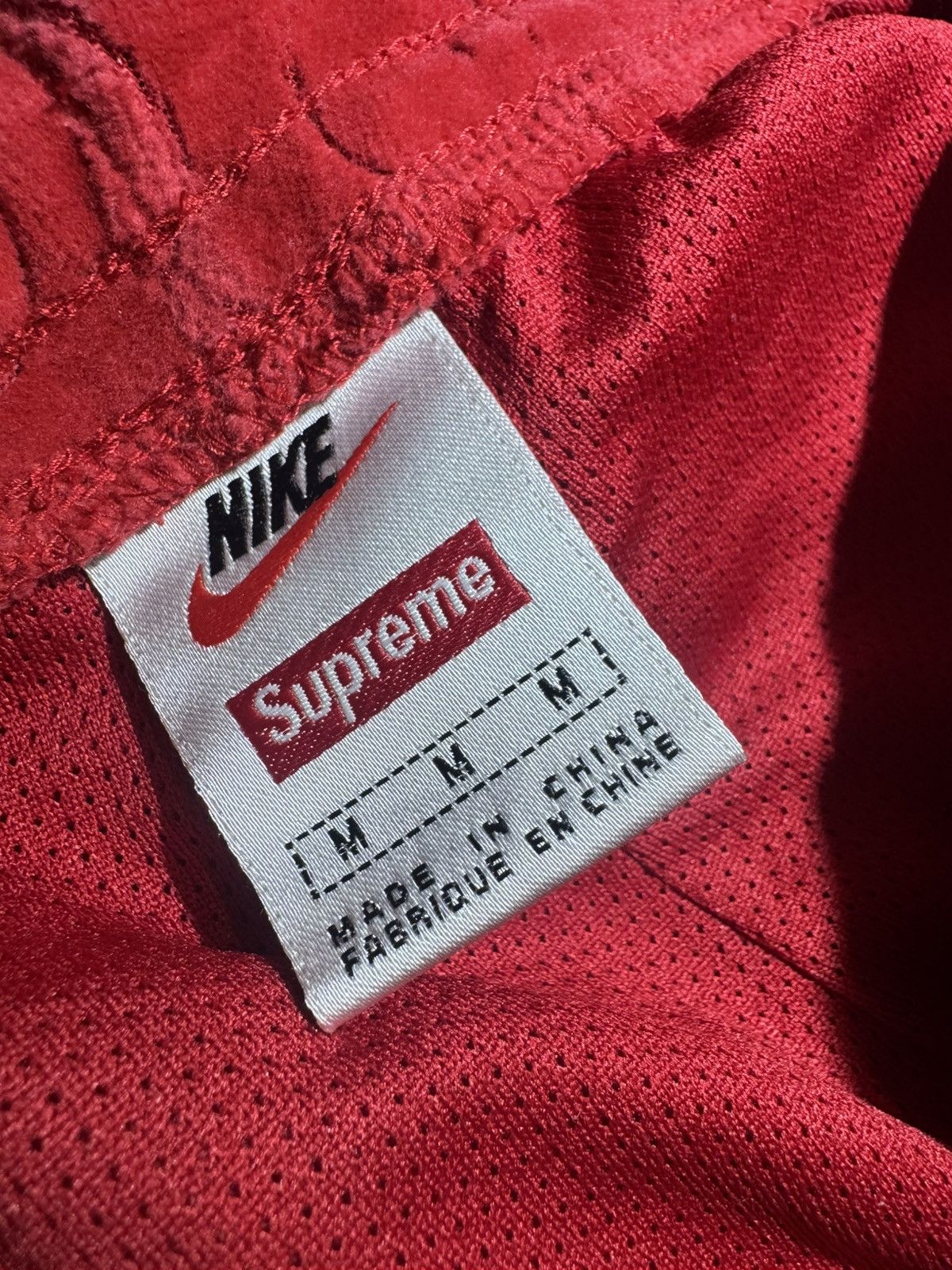 Nike × Supreme Nike x Supreme Velour Track Pant Red Size US 32 / EU 48 - 3 Thumbnail