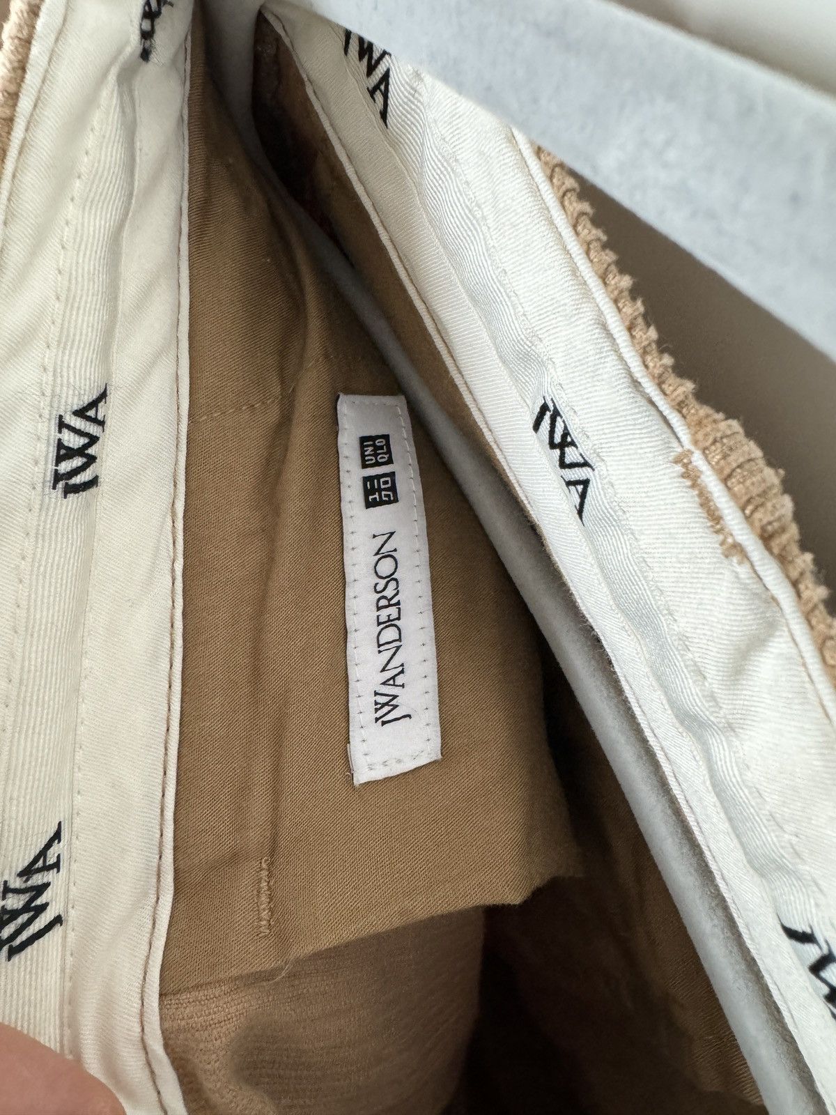 Japanese Brand J.W Anderson x Uniqlo velvet pants Size US 36 / EU 52 - 4 Thumbnail