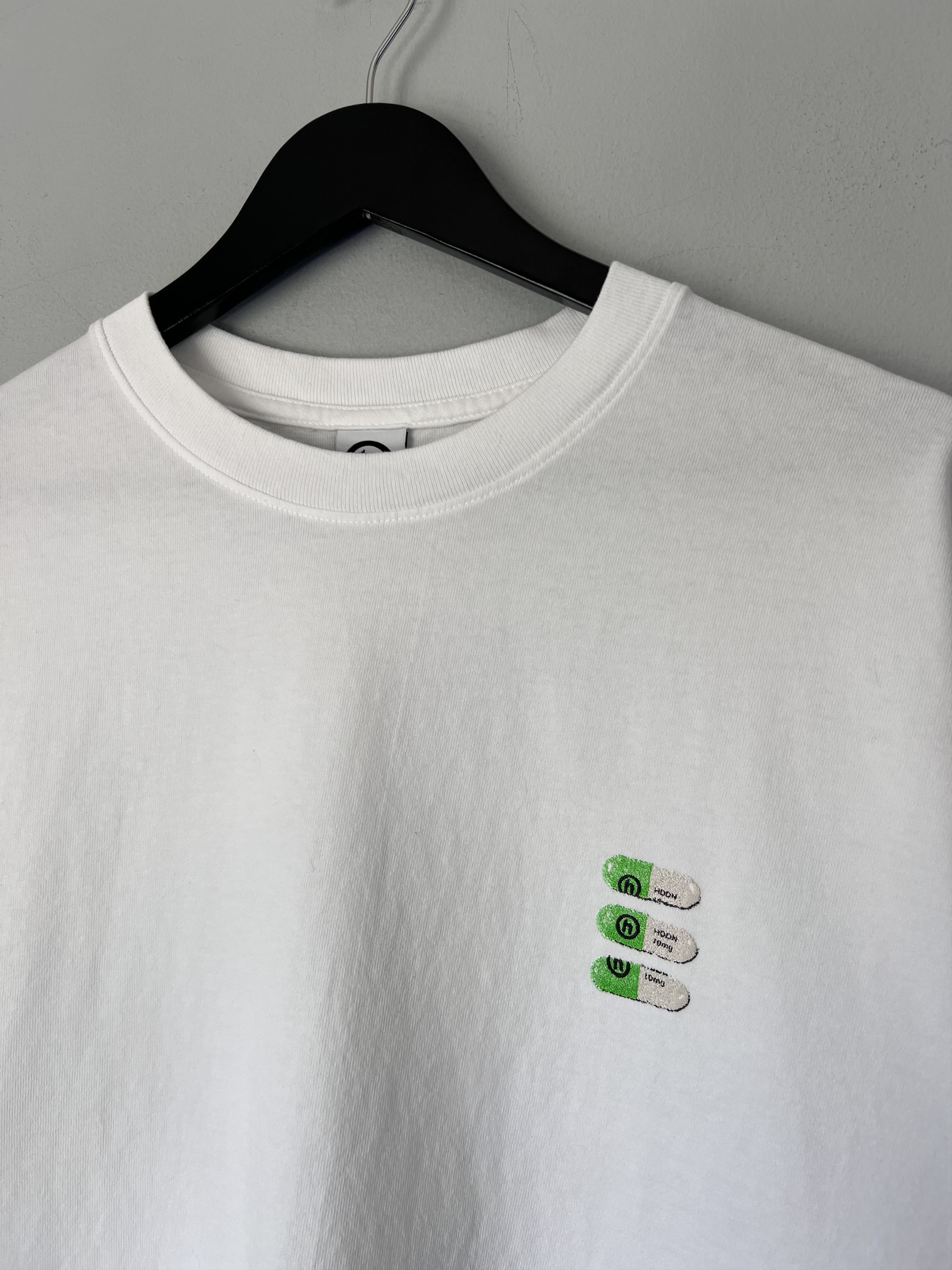 HIDDEN Hidden NY Scattered Pill H Logo Tee in White Size US XL / EU 56 / 4 - 5 Thumbnail