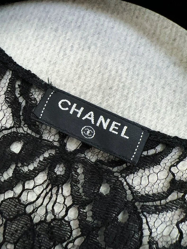 Chanel Chanel Purple Petal Lace Short Sleeve Top Size M / US 6-8 / IT 42-44 - 7 Thumbnail