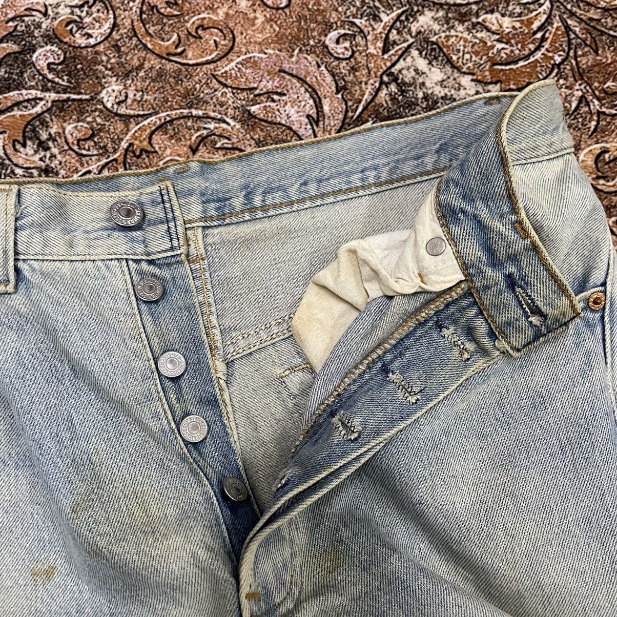 Levi's Vintage Clothing 🔥Vintage Levis 501 Stoned Washed Distress Dirty Denim Jeans Size US 31 - 14 Thumbnail