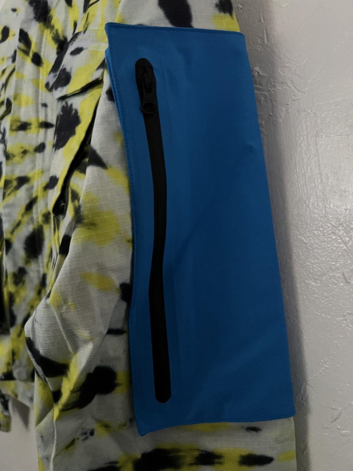 Nike × Off-White OFF-WHITE x Nike Lab Women’s Tie Dye NRG Windbreaker Volt Size M / US 6-8 / IT 42-44 - 7 Thumbnail
