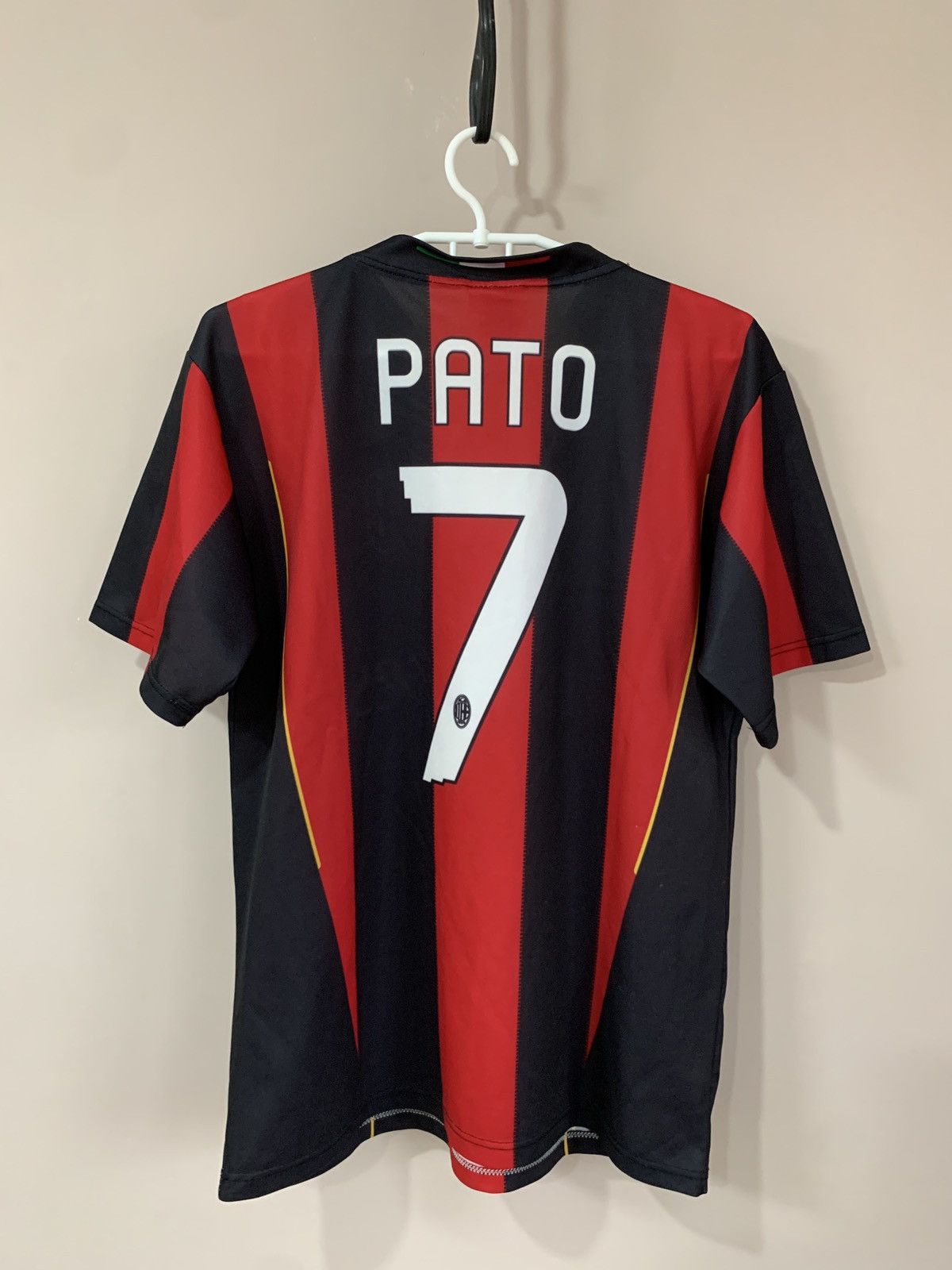 Vintage Ac Milan Home Football Shirt Vintage Soccer Jersey PATO #7 Size US S / EU 44-46 / 1 - 1 Thumbnail