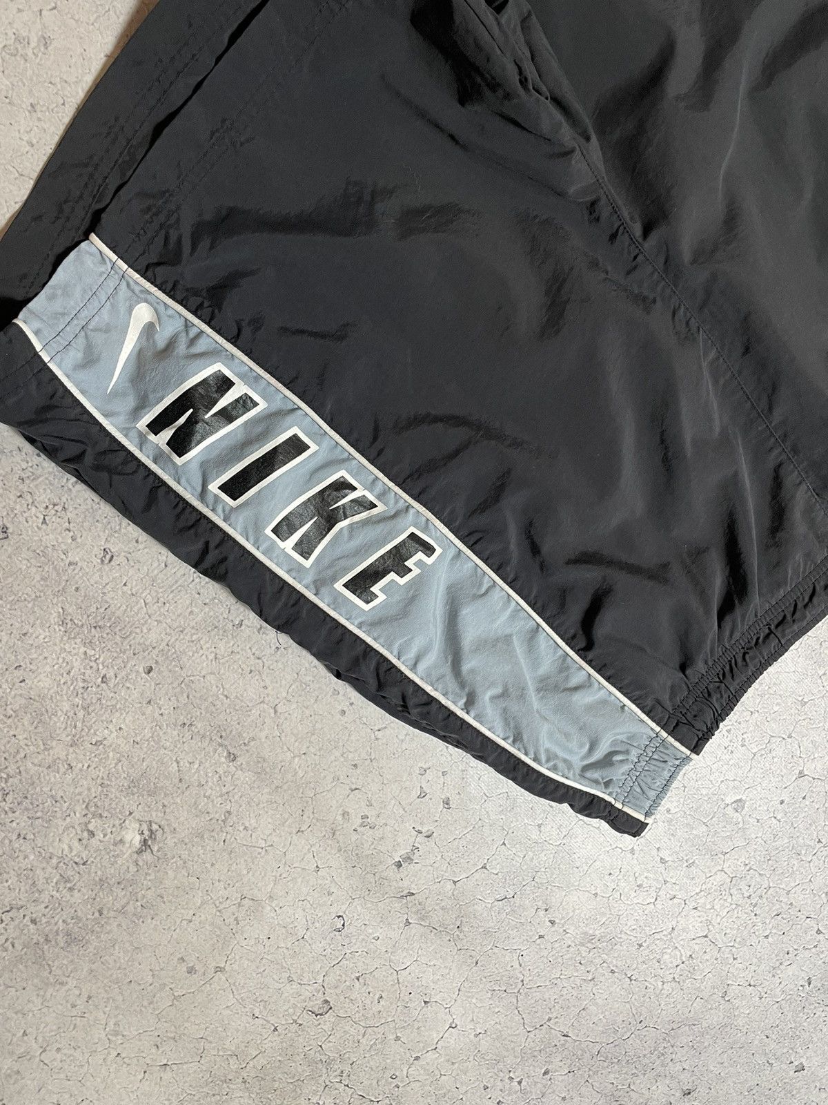 Nike × Vintage Vintage 90s Nylon Nike Big Swoosh Logo Drill Y2K Shorts Size US 34 / EU 50 - 3 Thumbnail