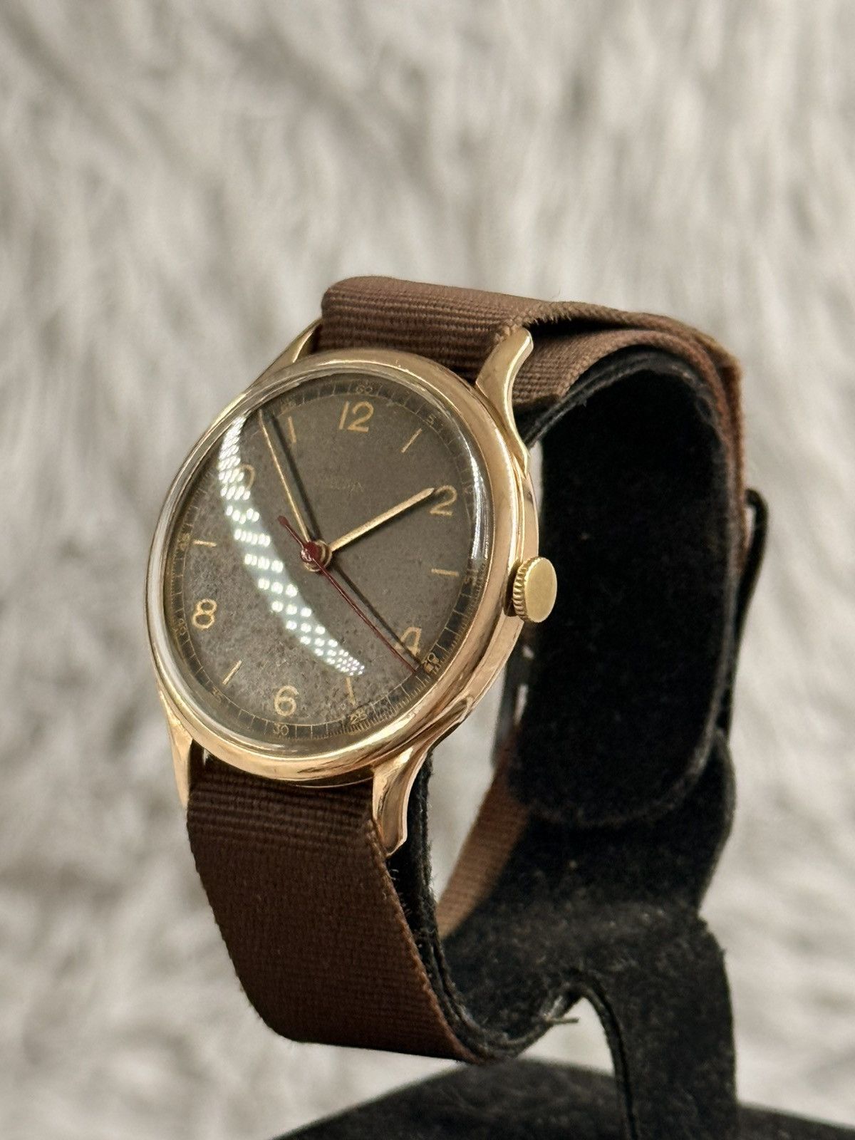 Vintage Rare Vintage 1970’s VULCAIN Military Manual Watch 9CT. Gold Size ONE SIZE - 4 Thumbnail