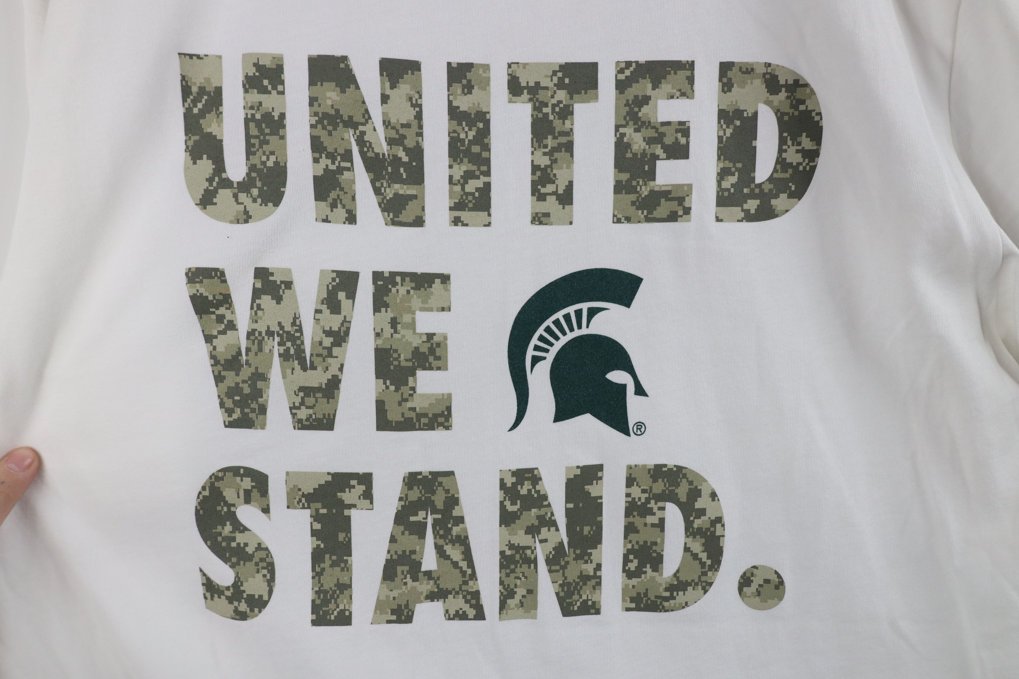 Nike Nike Camouflage Michigan State University Basketball T-Shirt Size US L / EU 52-54 / 3 - 5 Thumbnail