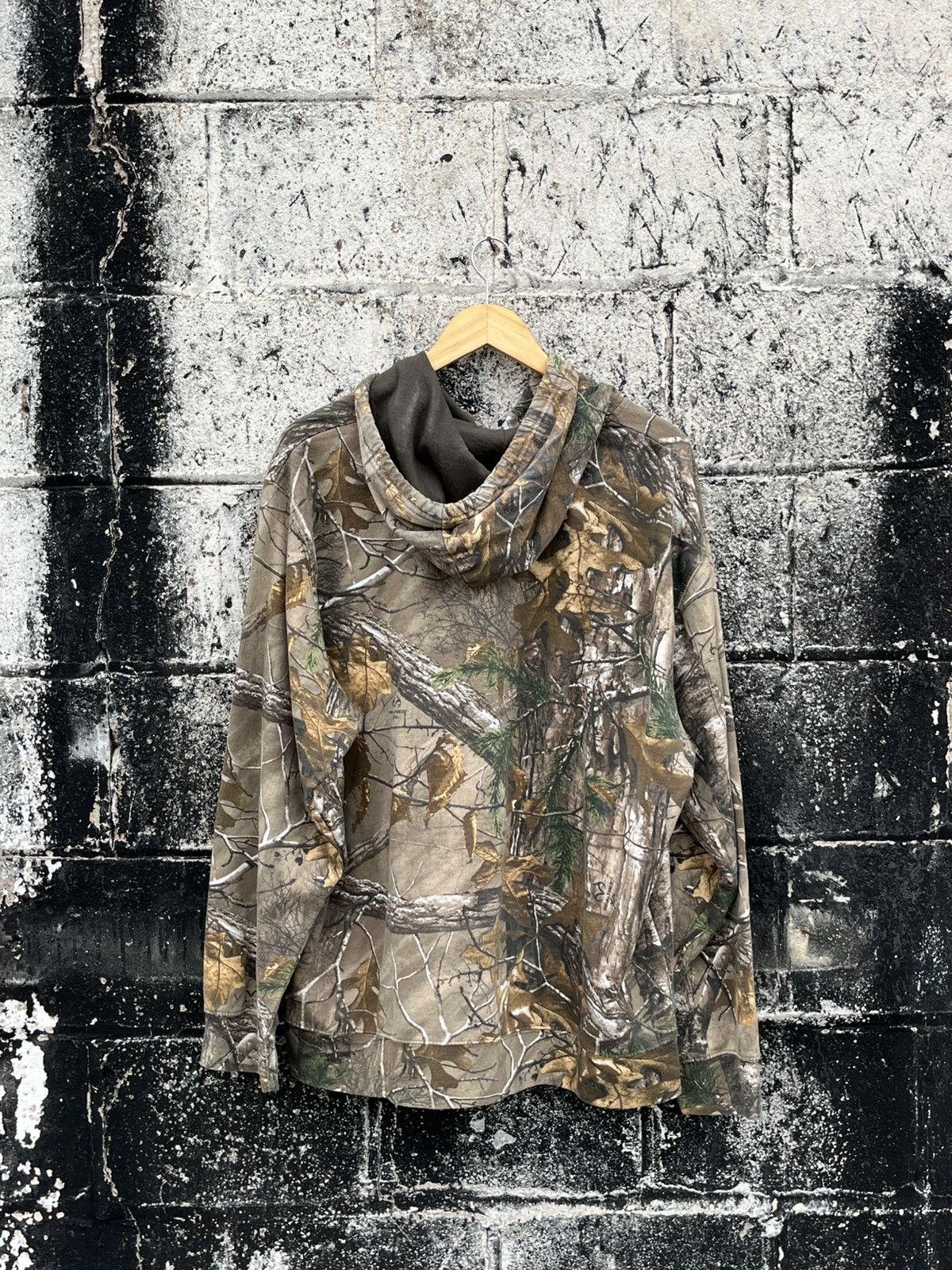 Carhartt Realtree camo boxy fit blank hoodie skater streetwear hype Size US XL / EU 56 / 4 - 7 Thumbnail