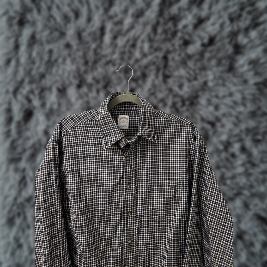 Brooks Brothers Brooks Brothers Button-Down Shirt Mens M Navy Blue Brown Check Plaid Non-Iron All Seasons Pocket Size US M / EU 48-50 / 2 - 1 Thumbnail