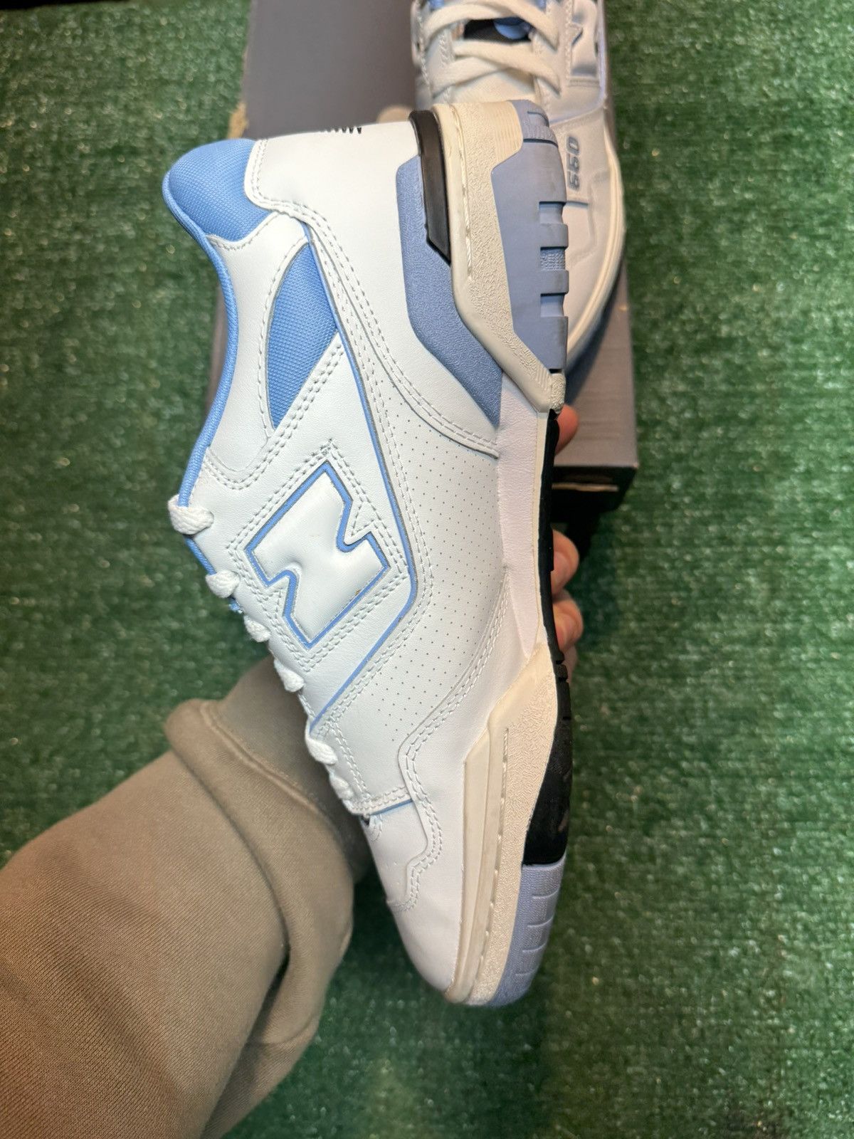 New Balance New Balance 550 UNC White University Blue Size 9.5 Size US 9.5 / EU 42-43 - 3 Thumbnail