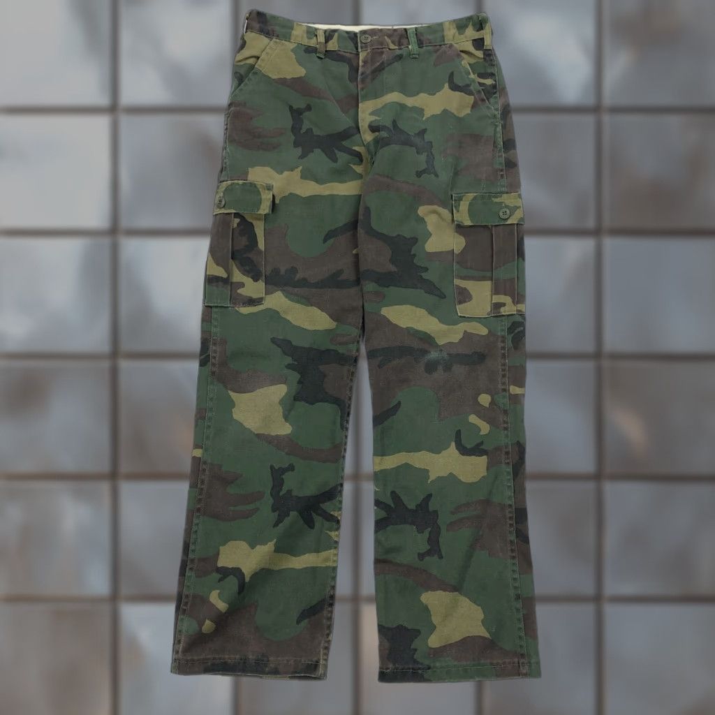 SafTbak VINTAGE Saftbak Pants Mens 32x30 Woodland Camo Cargo Hiking Outdoor USA 90s Pants Mens 32 Woodland Camo Cargo 90s USA Size US 32 / EU 48 - 1 Thumbnail