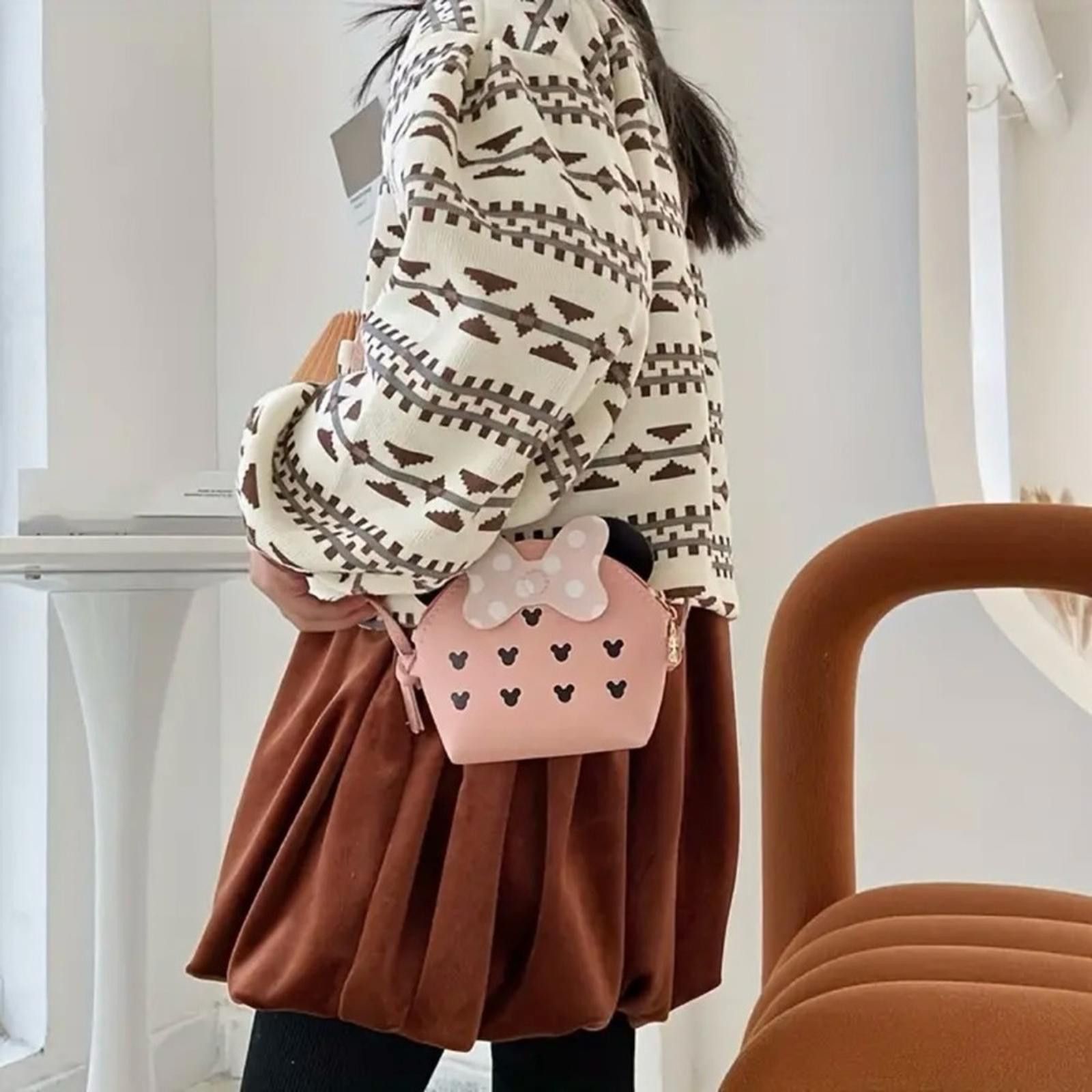 Designer Cute! Disney Pink Minnie Mouse Crossbody NWT Size ONE SIZE - 1 Thumbnail