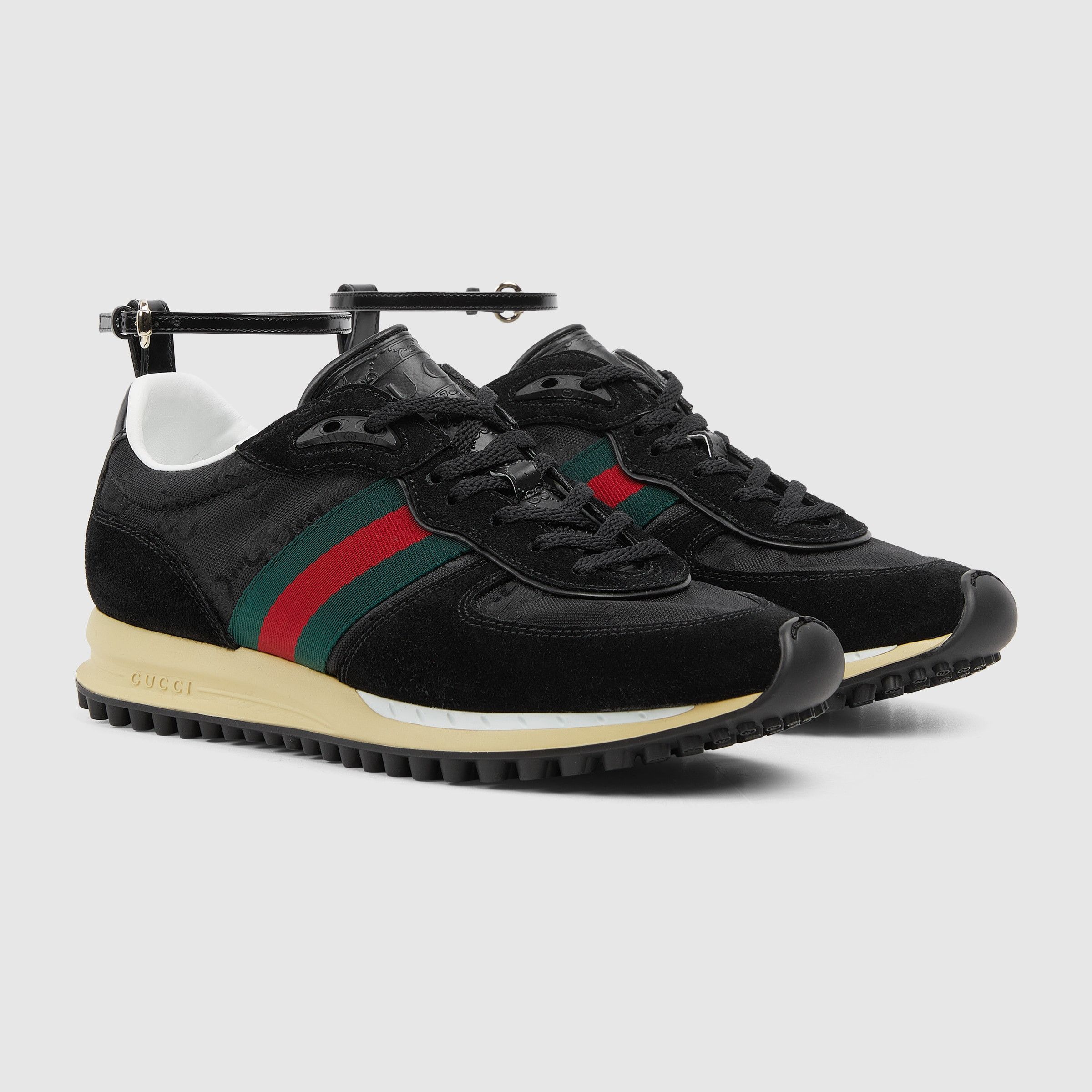 oc11z1025 Re-Motion Sneakers in Black