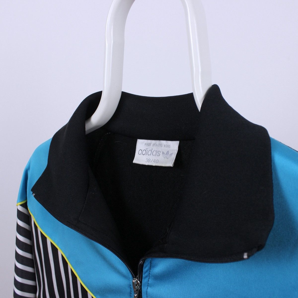 Adidas Vintage Adidas Track Top Jacket Size M / US 6-8 / IT 42-44 - 2 Thumbnail