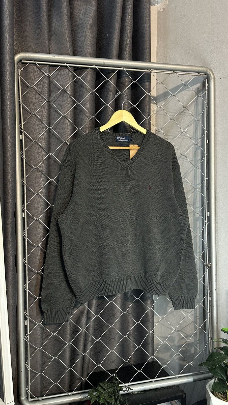 Polo Ralph Lauren Vintage Polo Ralph Lauren VNeck Cotton Knit Sweater Charcoal Size US L / EU 52-54 / 3 - 1 Thumbnail