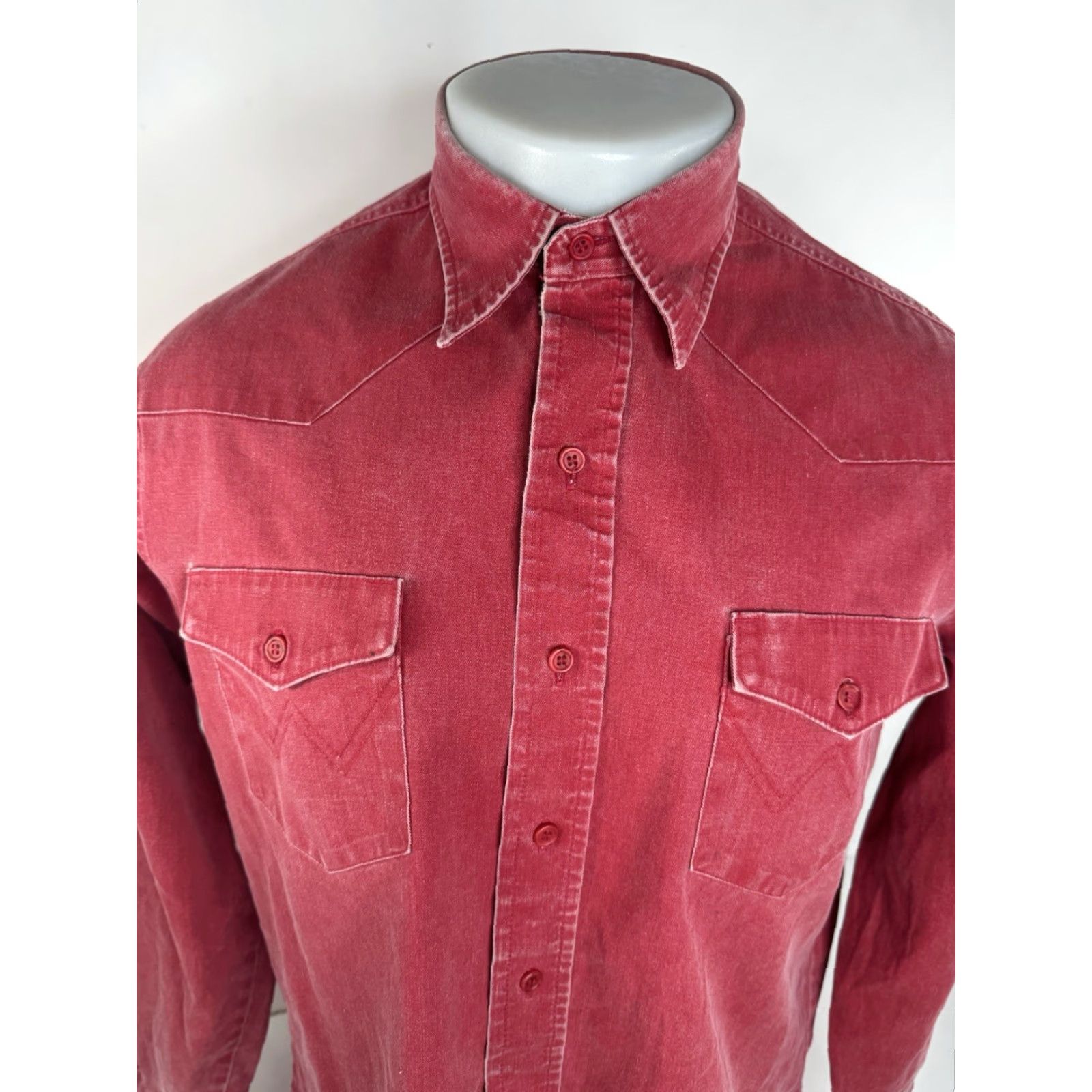 Wrangler WRANGLER Shirt Mens 16 35 Brush Popper Distressed Heavy Duty Vintage Red Long Sleeve Button-Up 1970s 90s Size US L / EU 52-54 / 3 - 2 Thumbnail