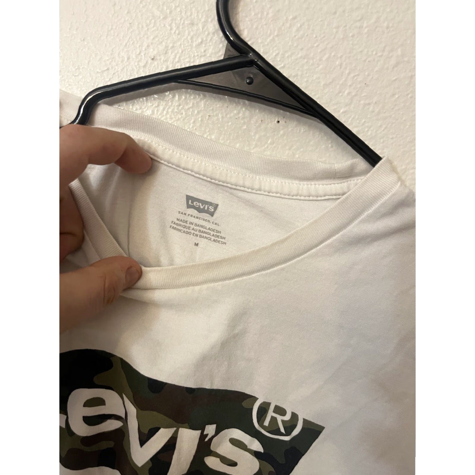 Logo 7 VINTAGE Levi’s T-Shirt Mens Cotton Logo White M Adult Medium White Logo Retro Men T-Shirt Size US M / EU 48-50 / 2 - 3 Thumbnail