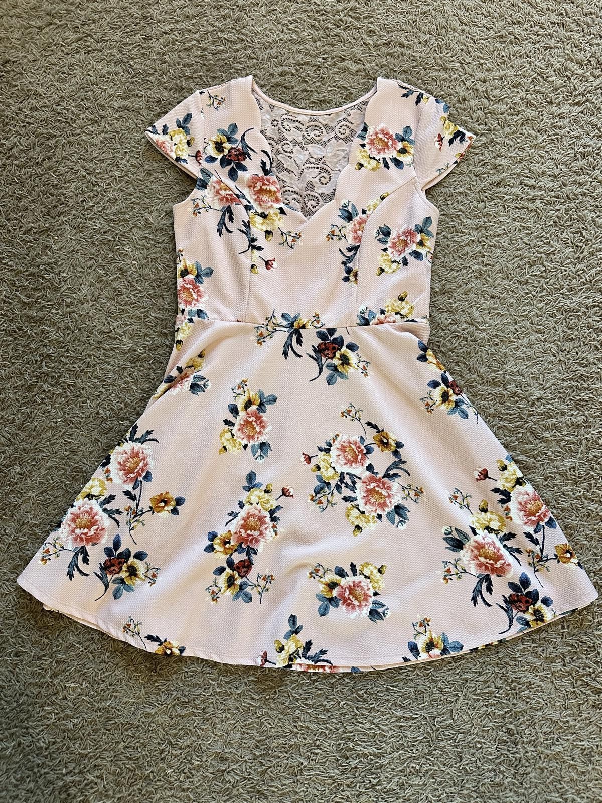 Designer Three Pink Hearts Floral Lace-Back Dress - XL Size XL / US 12-14 / IT 48-50 - 1 Thumbnail