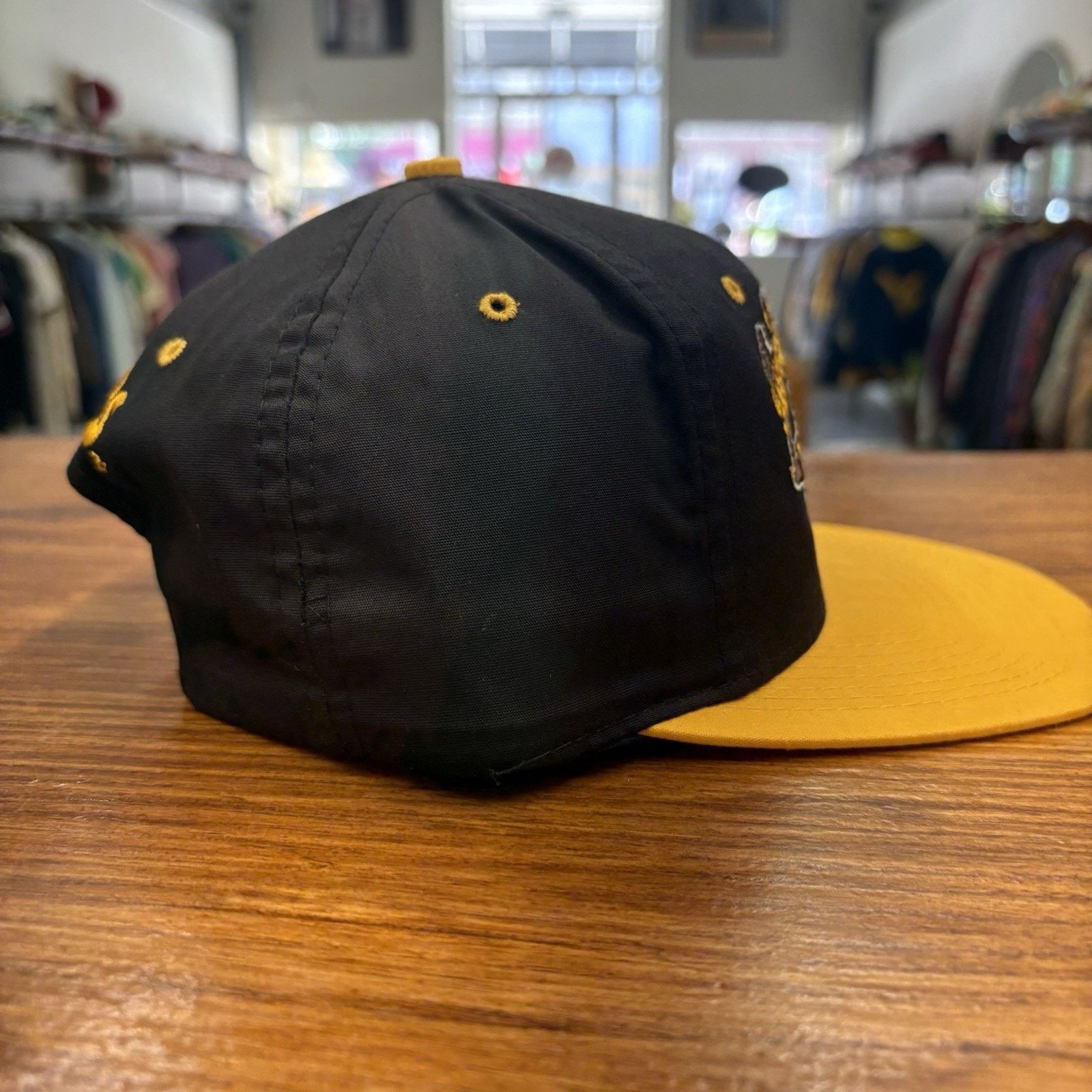 Logo 7 Vintage 90s NFL Steelers X Taz Looney Toons Snap Back Hat Size ONE SIZE - 7 Thumbnail