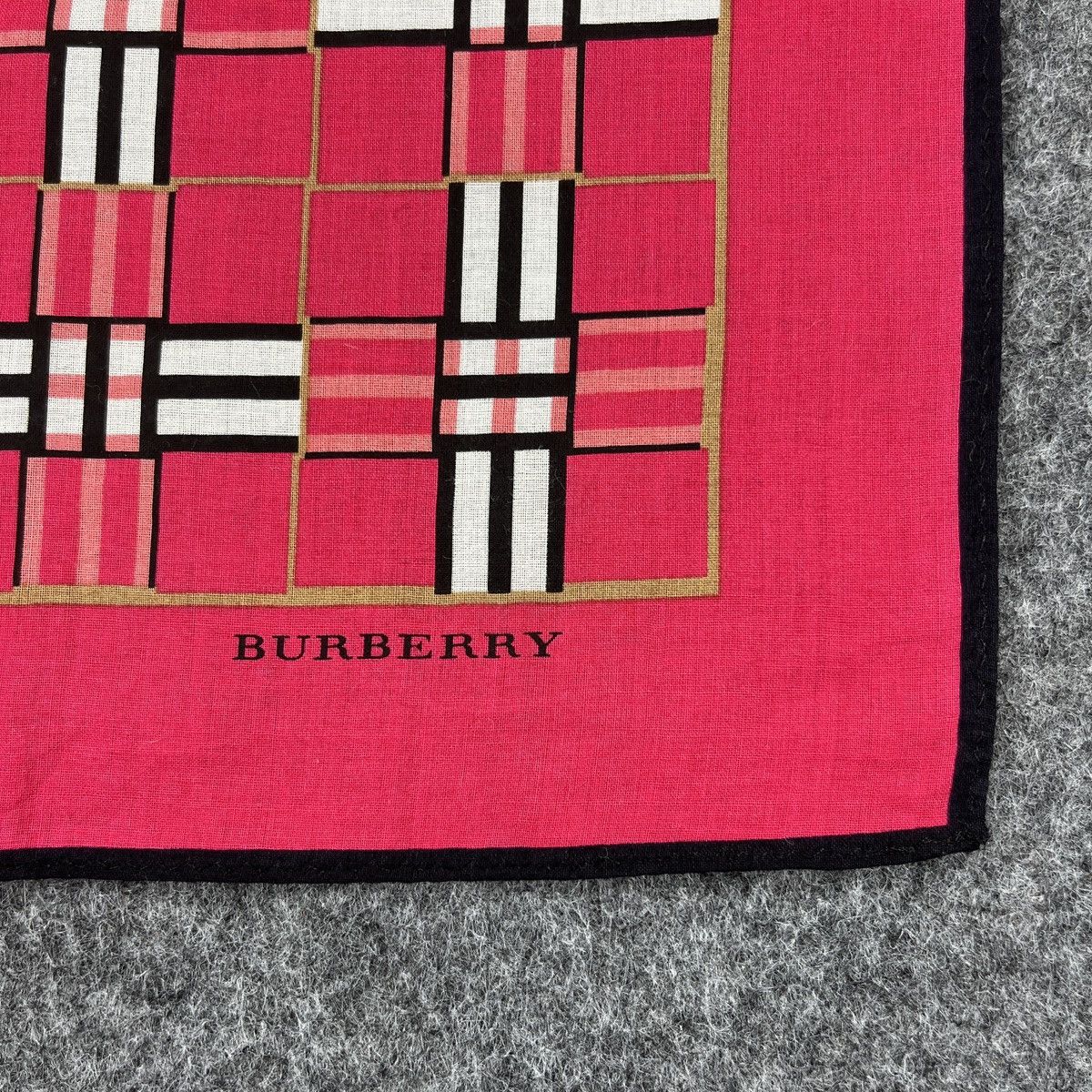 Burberry Burberry Handkerchief / Bandana / Neckerchief B873 Size ONE SIZE - 2 Thumbnail