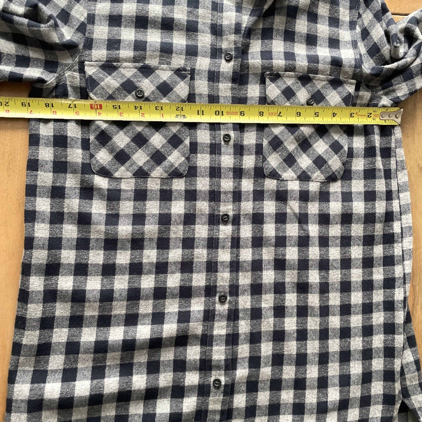 Madewell Madewell Shirt Women Size S Blue/Gray Buffalo Check Plaid Button-Up Long Sleeve Casual Workwear Petite? (keep as is) Size S / US 4 / IT 40 - 5 Thumbnail