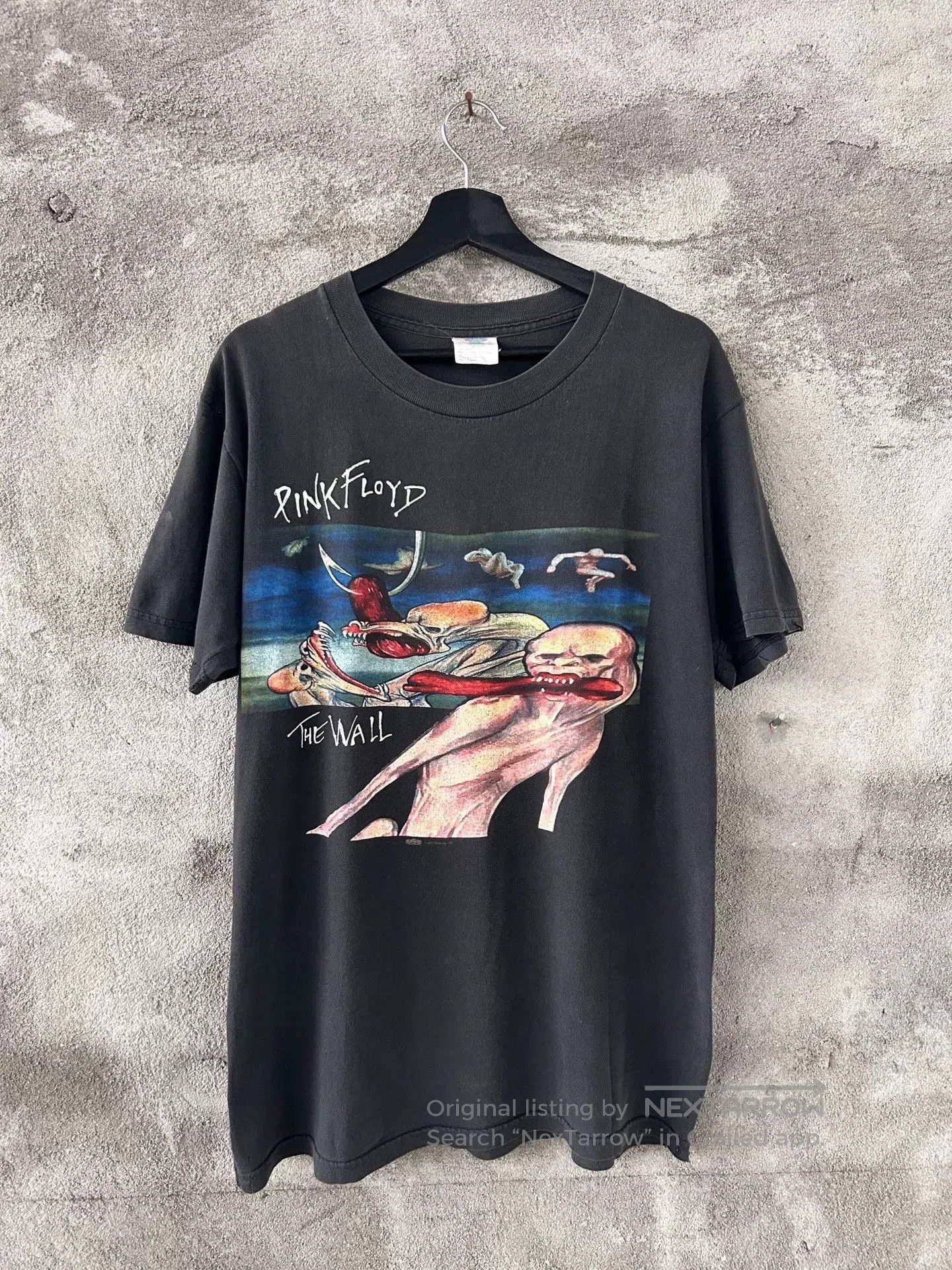 Vintage Vintage Pink Floyd 90s Band Tee. Size US M / EU 48-50 / 2 - 1 Thumbnail