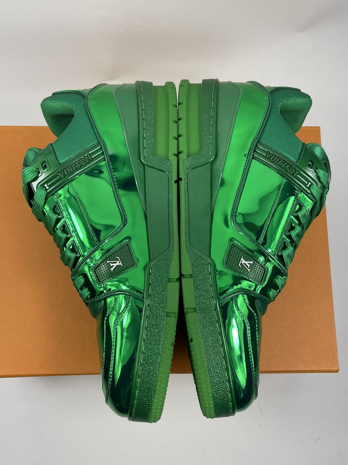 Louis Vuitton PATENT GREEN SNEAKERS RARE Size US 9 / EU 42 - 11 Thumbnail