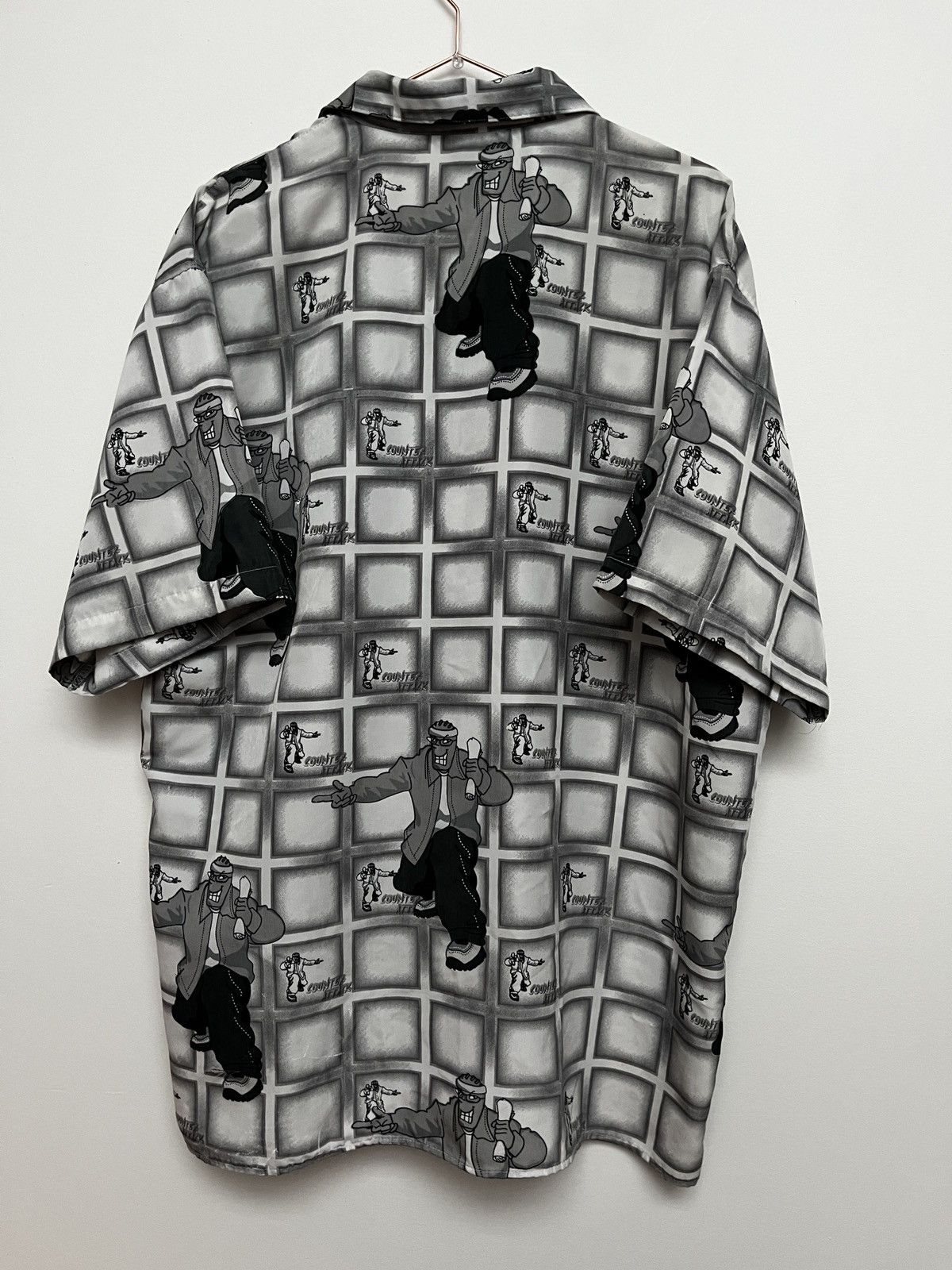 Vintage Vintage 90s Streetwear Baggy Skater Shirt (unisex) Size US L / EU 52-54 / 3 - 5 Thumbnail
