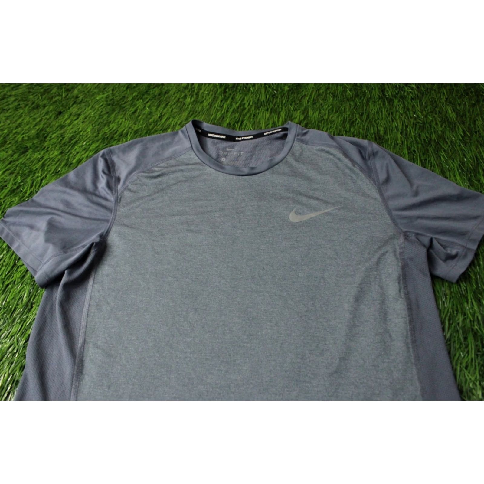 Nike Nike Running Dri-Fit Miler Shirt Mens Adult Large Gray Short Sleeve T-Shirt 2017 Training Jersey Nike Running Dri-Fit Miler Mens L Gray Shirt Size US L / EU 52-54 / 3 - 2 Thumbnail