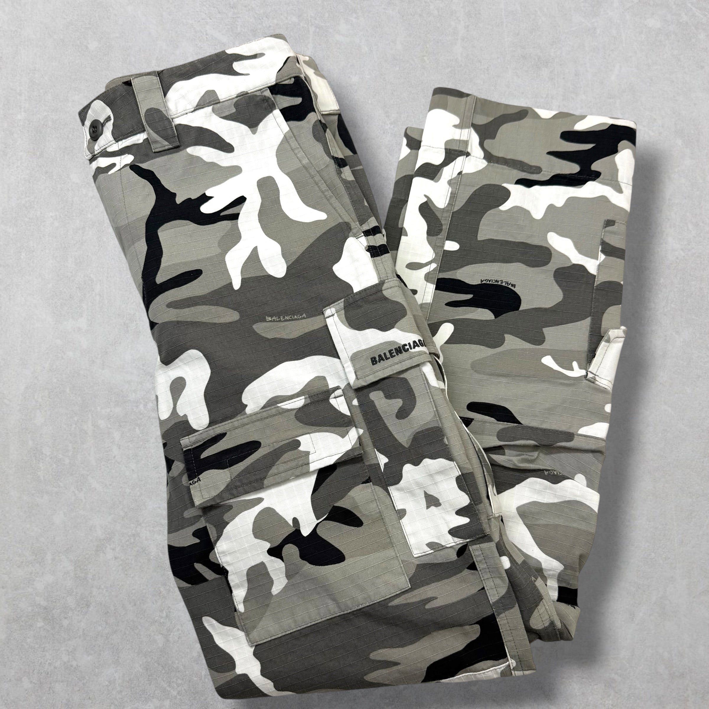Balenciaga Balenciaga Fitted Camo Cargo Pants 36 (S) Size US 36 / EU 52 - 1 Thumbnail