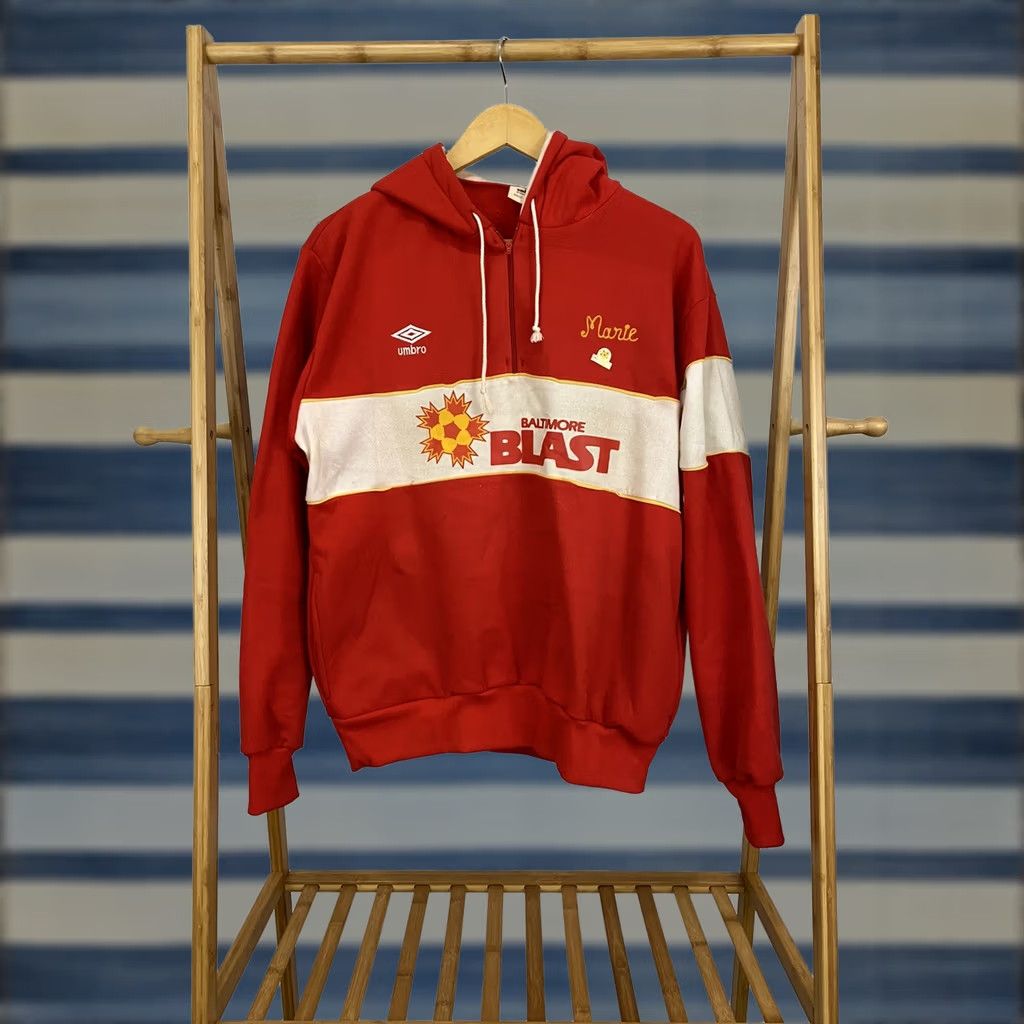 Umbro VINTAGE Umbro Baltimore Blast Hoodie Sweatshirt Pullover L Red White Mens Size US L / EU 52-54 / 3 - 1 Thumbnail