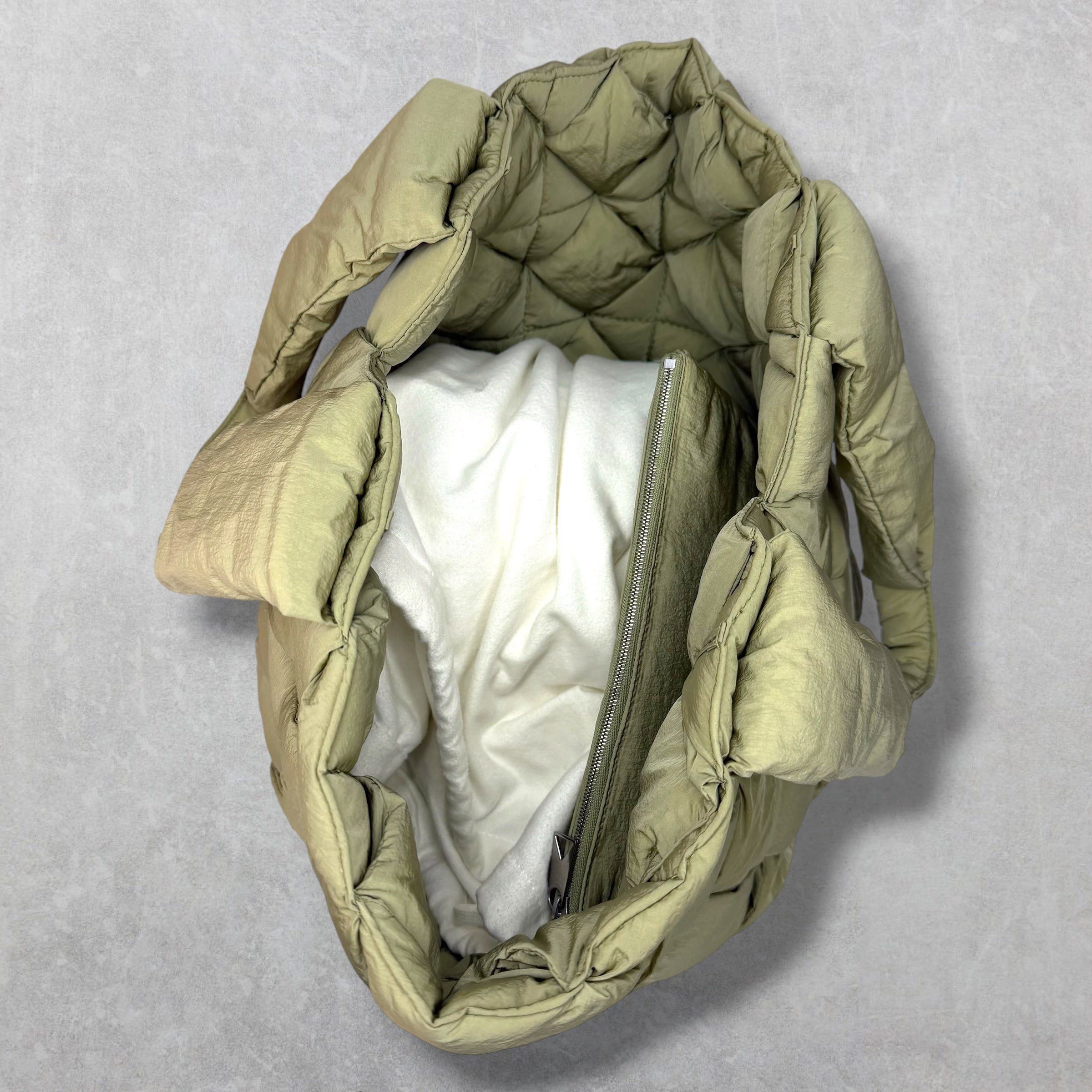 Bottega Veneta Bottega Veneta Cassette Intrecciato Nylon Tote Size ONE SIZE - 5 Thumbnail