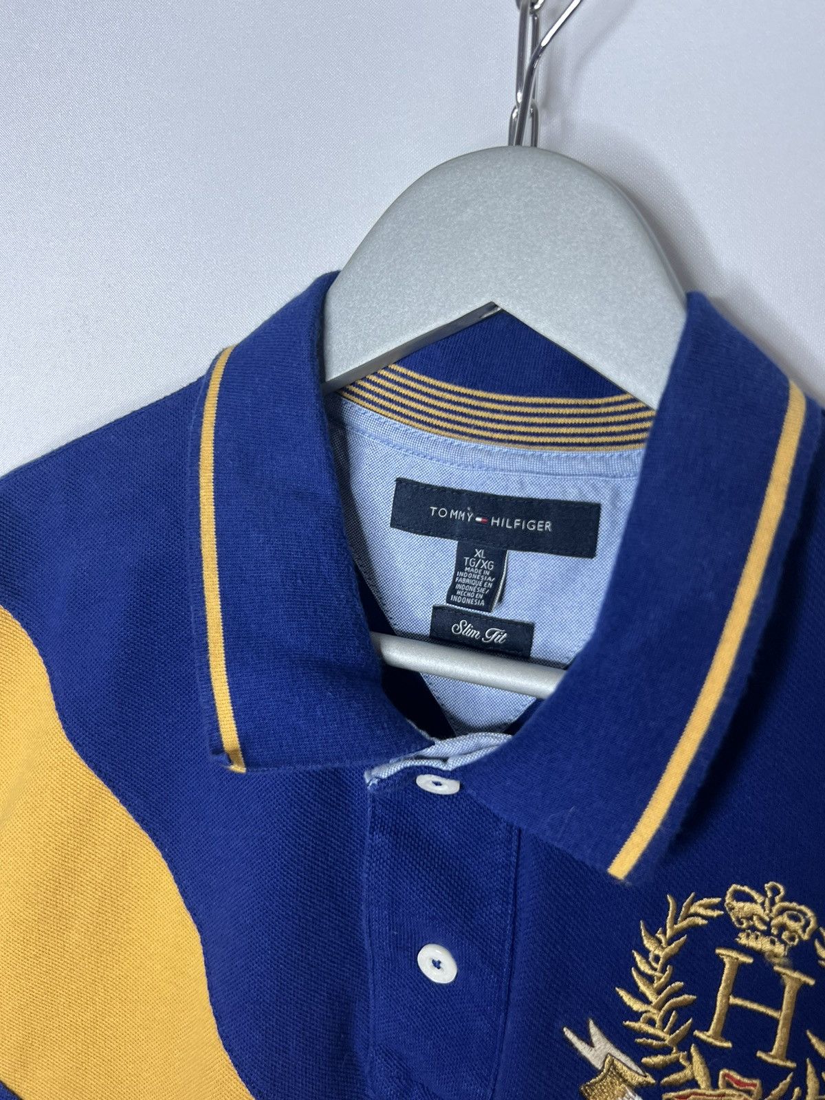 Other Vintage Tommy Hilfiger Big Logo Chief Kief Style Polo Tee Size US XL / EU 56 / 4 - 6 Thumbnail