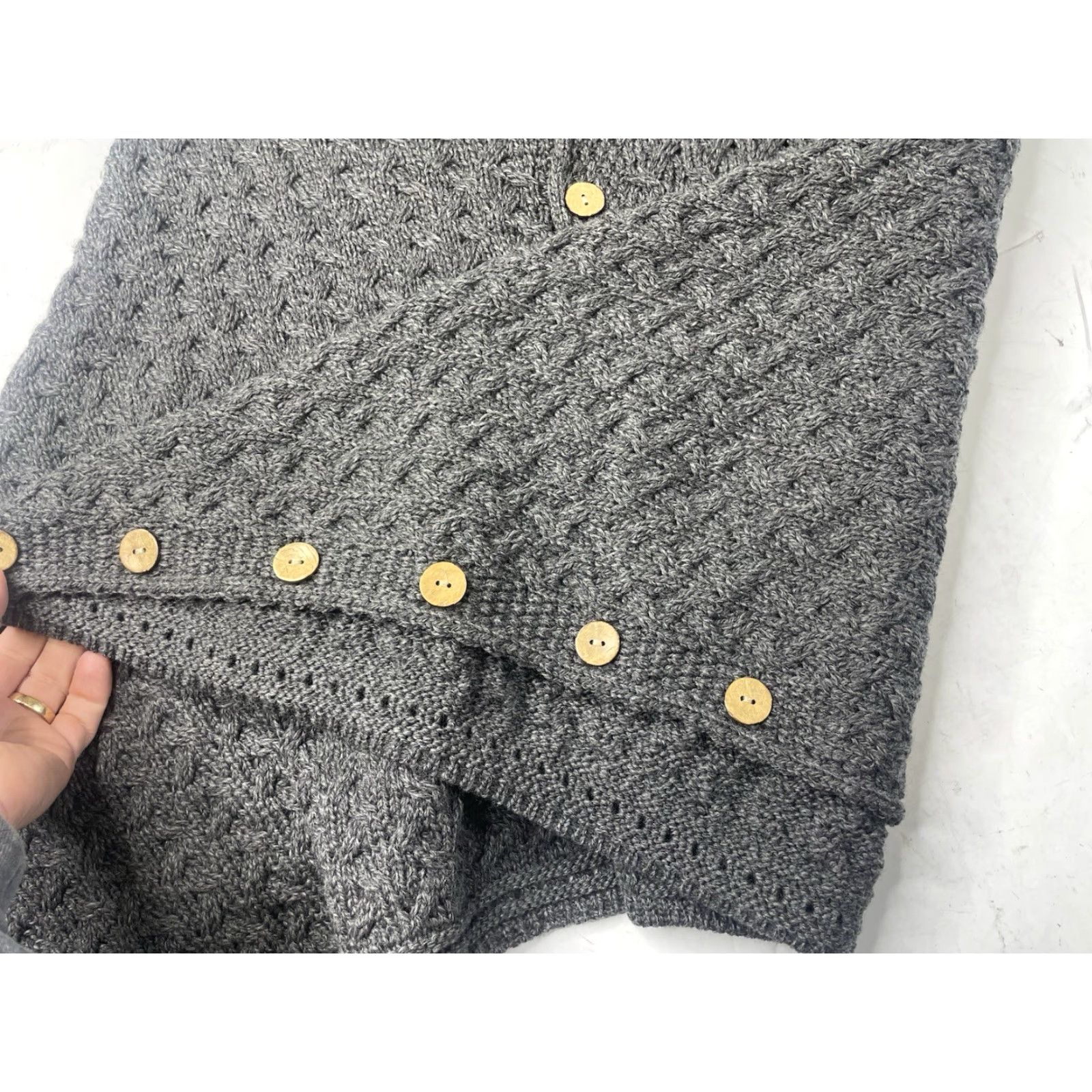 Vintage Aran Crafts Aran Supersoft Merino Wool Buttoned Irish Cape/Poncho Gray Knit One Size Women Size ONE SIZE - 5 Thumbnail