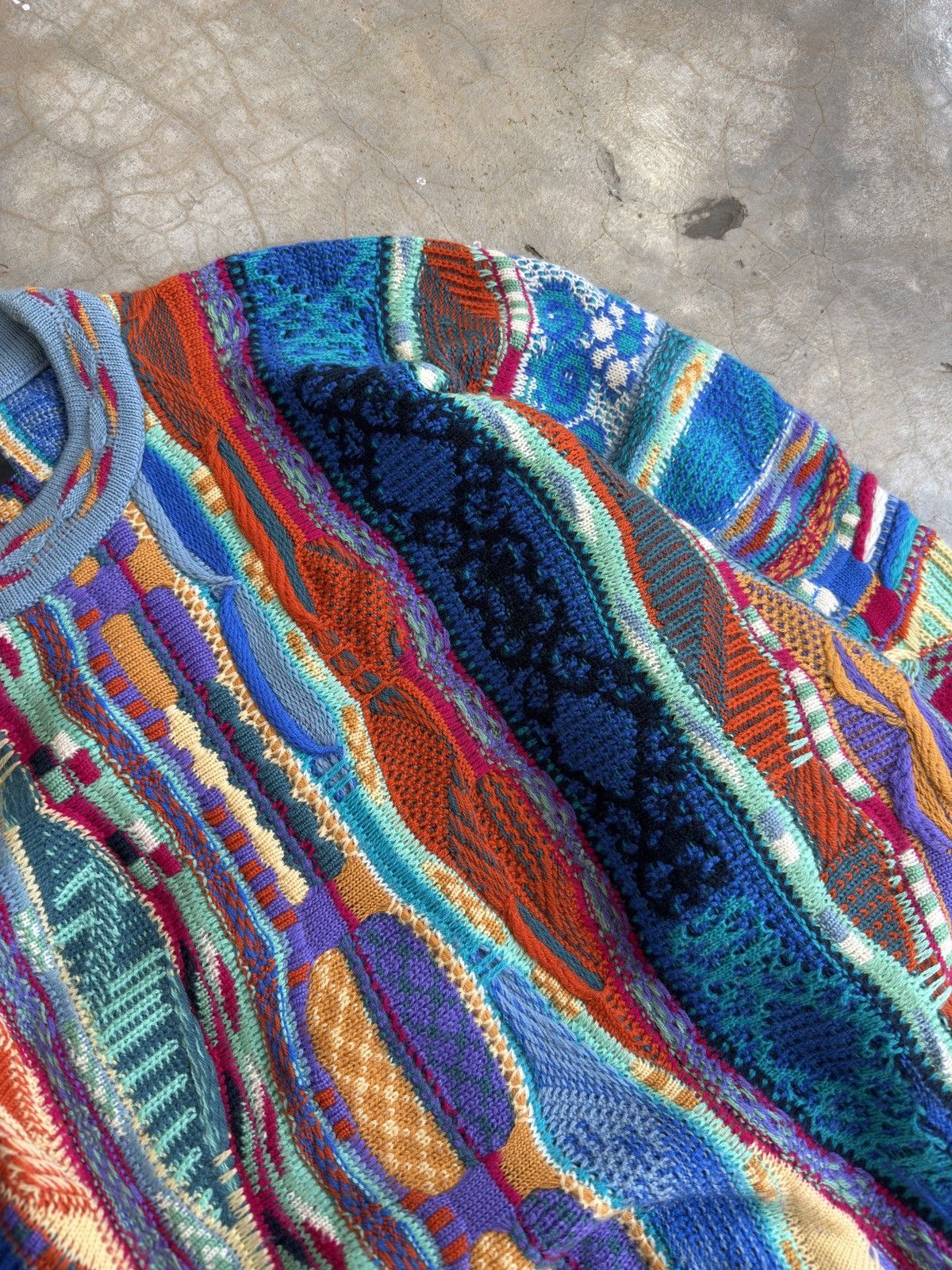Coogi Coogi Australia 3d knit sweater size tagged S fits L/XL Size US L / EU 52-54 / 3 - 5 Thumbnail