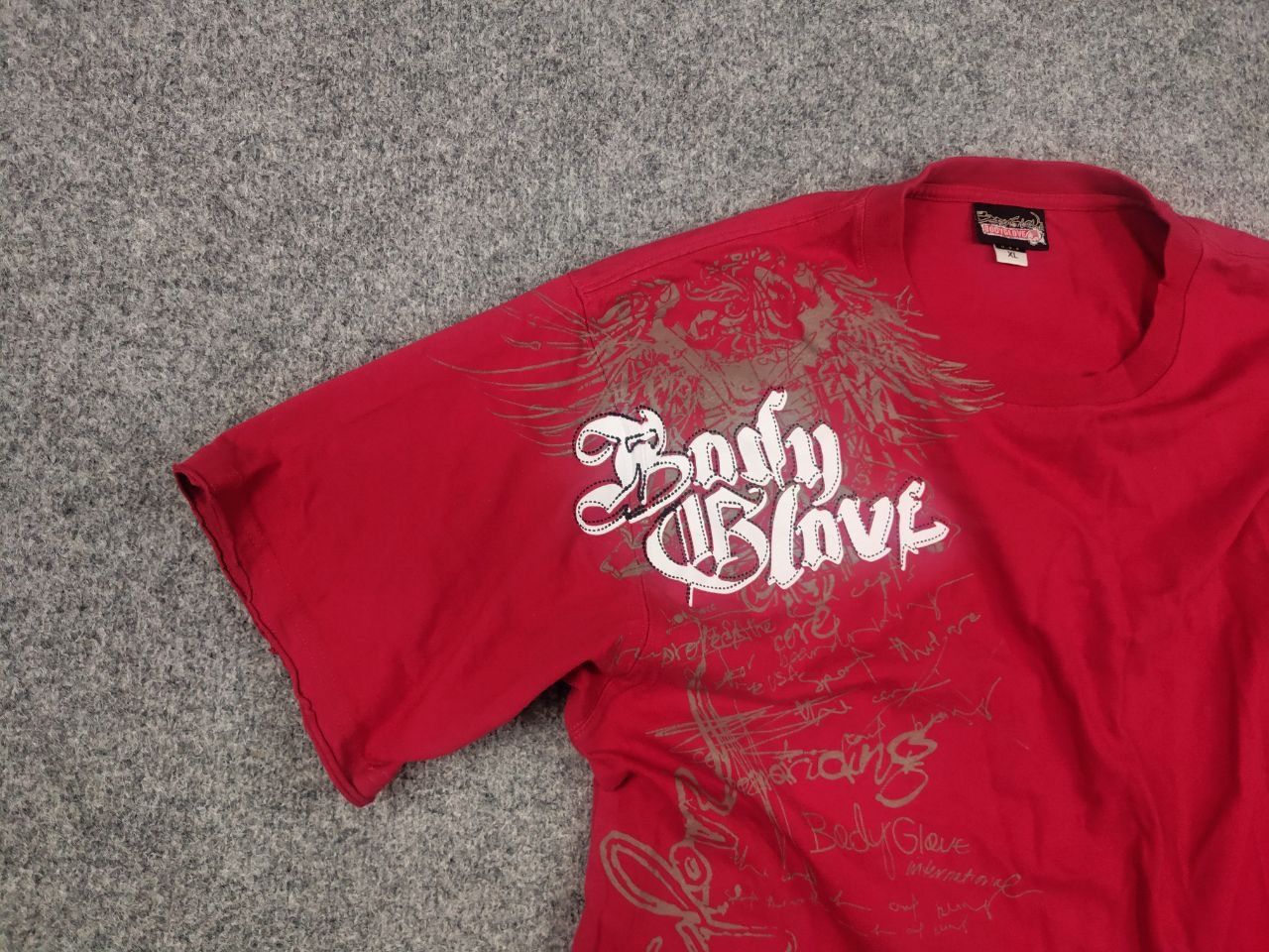 Body Glove Vintage Body Glove All over print T shirt Y2K Style USA Made Size US XL / EU 56 / 4 - 4 Thumbnail