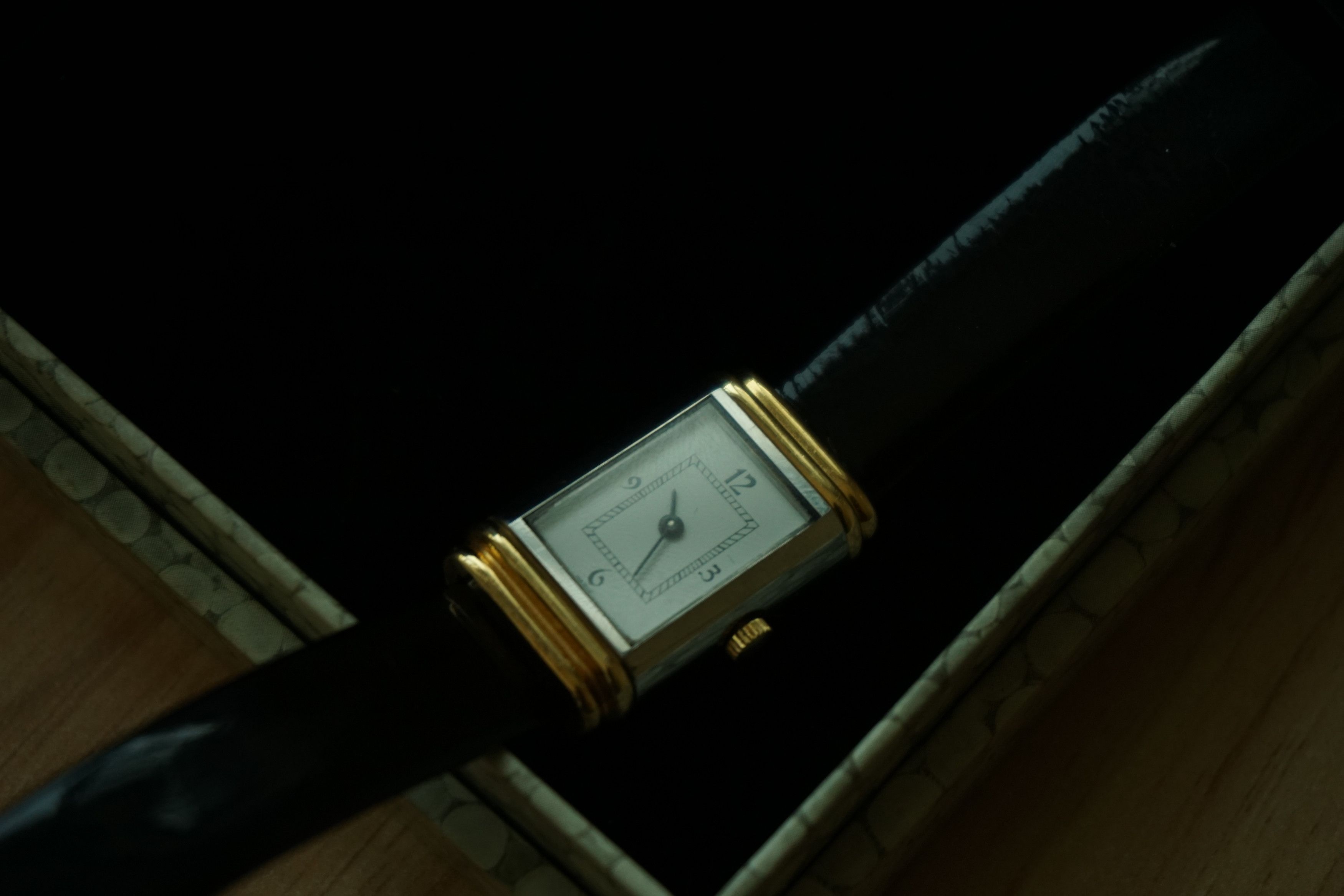 Yves Saint Laurent Tank Reverso / 18k / Unisex ‘Reverso’ 18k Gold Size ONE SIZE - 2 Thumbnail