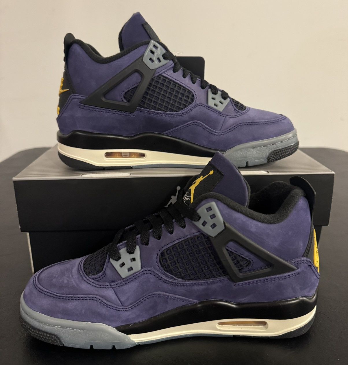 Jordan Brand Jordan 4 Lakers Size 6Y Size US 6 / EU 39 - 3 Thumbnail