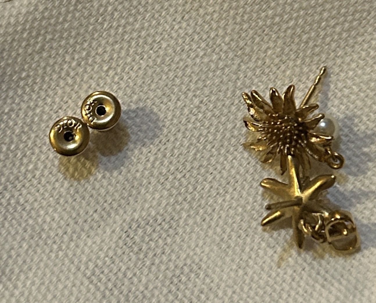Dior DIOR CHARDONS EARRINGS Gold-Finish Metal and White Resin Size ONE SIZE - 7 Thumbnail