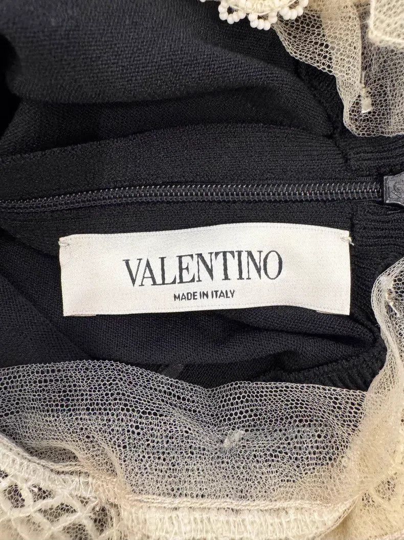 Valentino Valentino Black and white color-blocked neckline lace bea Size M / US 6-8 / IT 42-44 - 5 Thumbnail