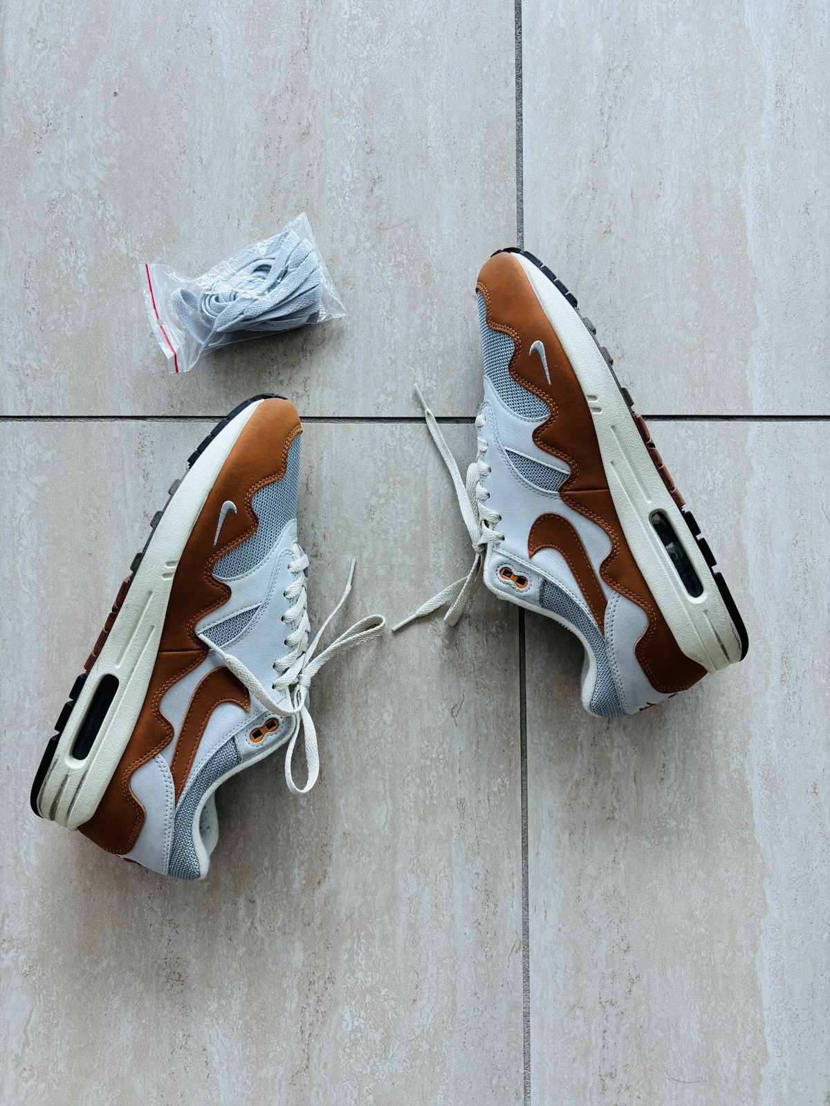 Nike × Patta NIKE PATTA AM1 OG Size US 11 / EU 44 - 1 Thumbnail