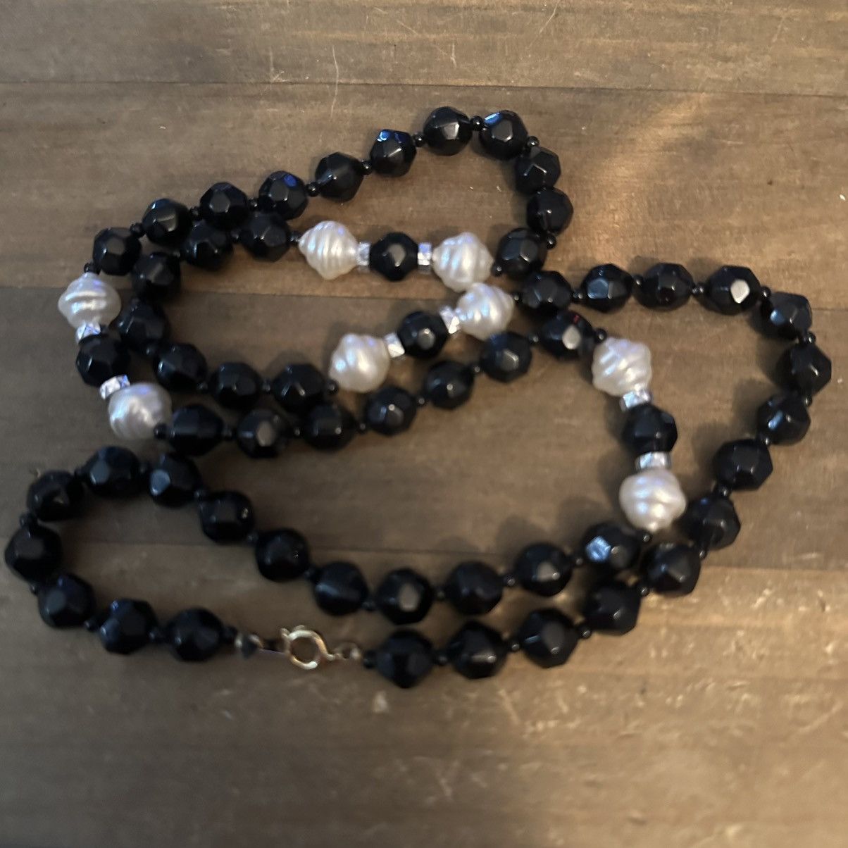 Vintage Vintage black faceted bead and pearl necklace Size ONE SIZE - 2 Thumbnail