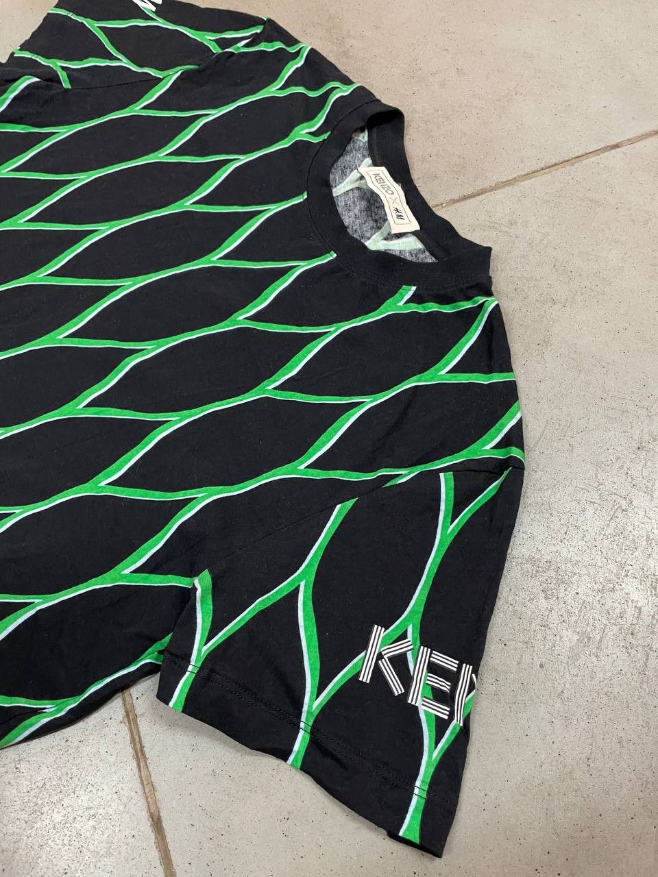 Kenzo Avant Garde Kenzo x H&M Tee nice design Size US M / EU 48-50 / 2 - 3 Thumbnail