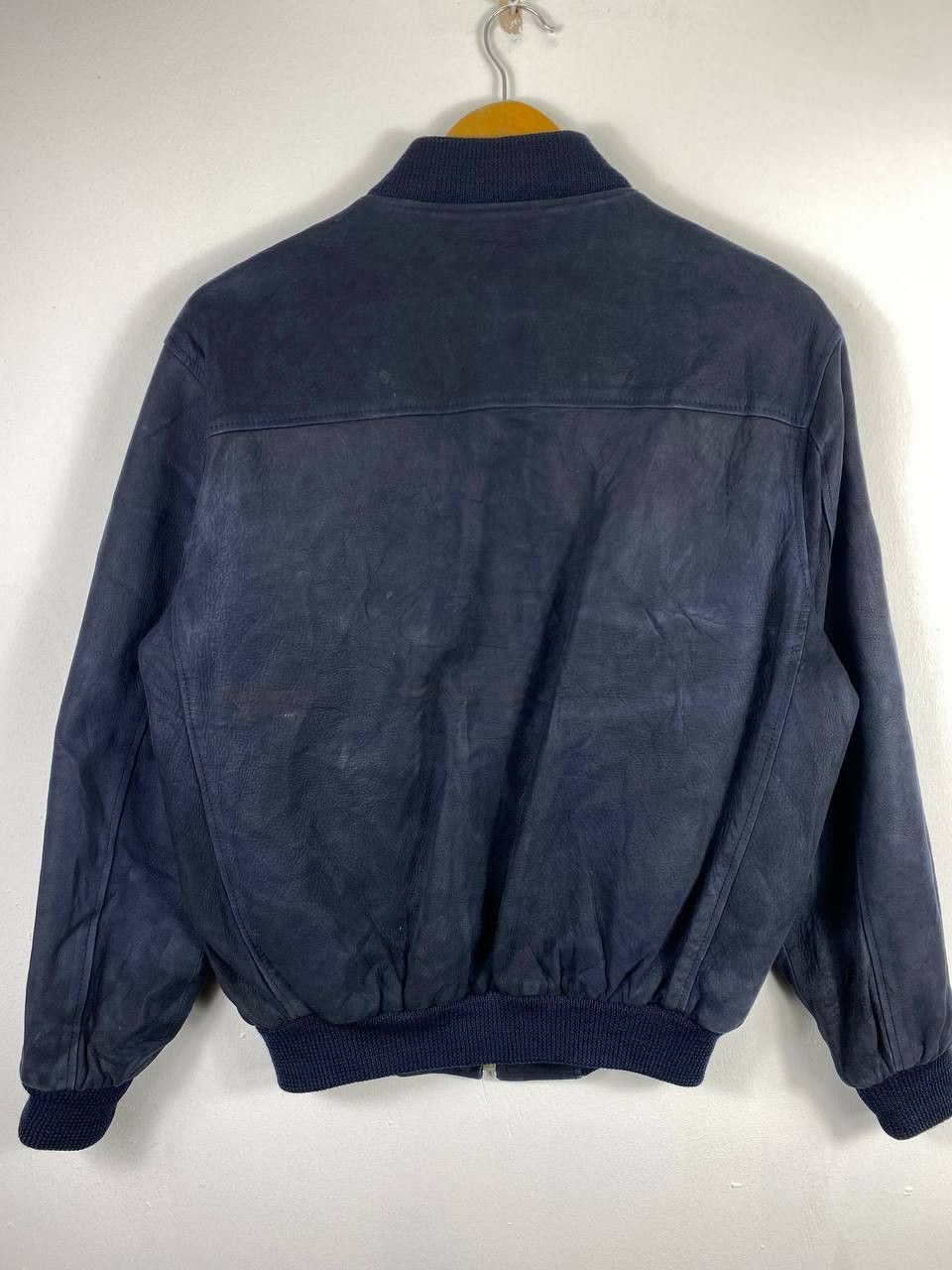 Leather vintage japanese brand bomber leather jacket nice design Size US L / EU 52-54 / 3 - 8 Thumbnail