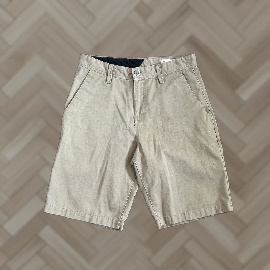 Volcom VINTAGE Volcom Chino Shorts Men 30 Beige Tan Big & Tall Beiges (Beige/Tan) - Men’s Volcom Chino Shorts 30 Beige tan Size US 30 / EU 46 - 1 Thumbnail