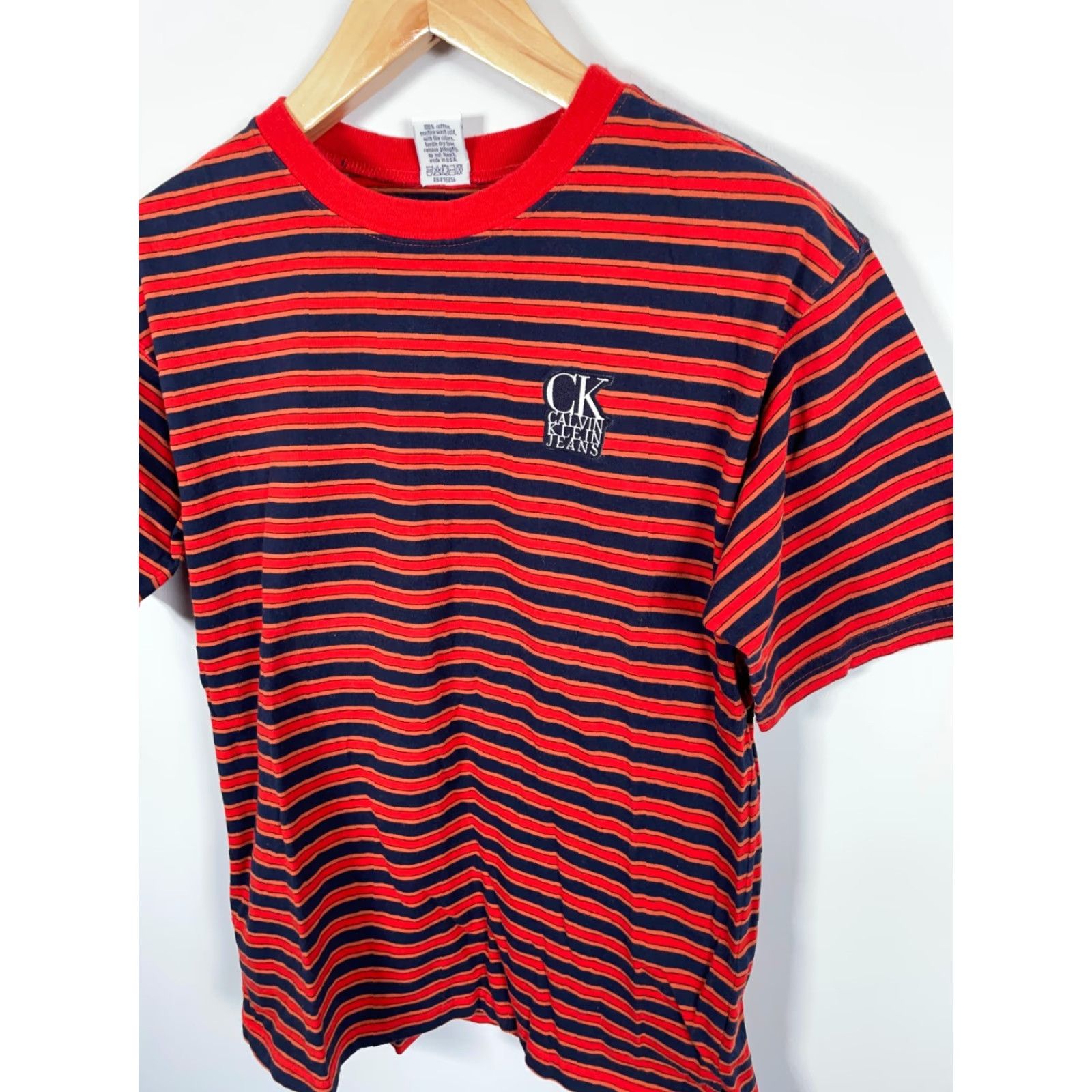 Guess VINTAGE 90s Calvin Klein T-Shirt Men M Red Blue Striped 100% Cotton USA Size US M / EU 48-50 / 2 - 7 Thumbnail