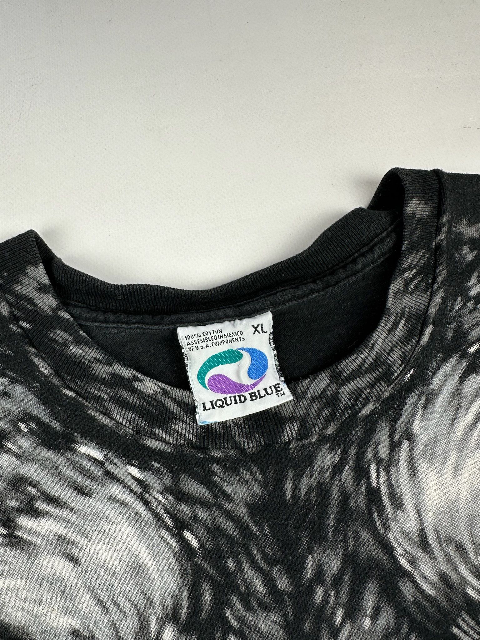 Liquid Blue Vintage 1996 Liquid Blue Wolf All Over Print Tee Size US XL / EU 56 / 4 - 5 Thumbnail