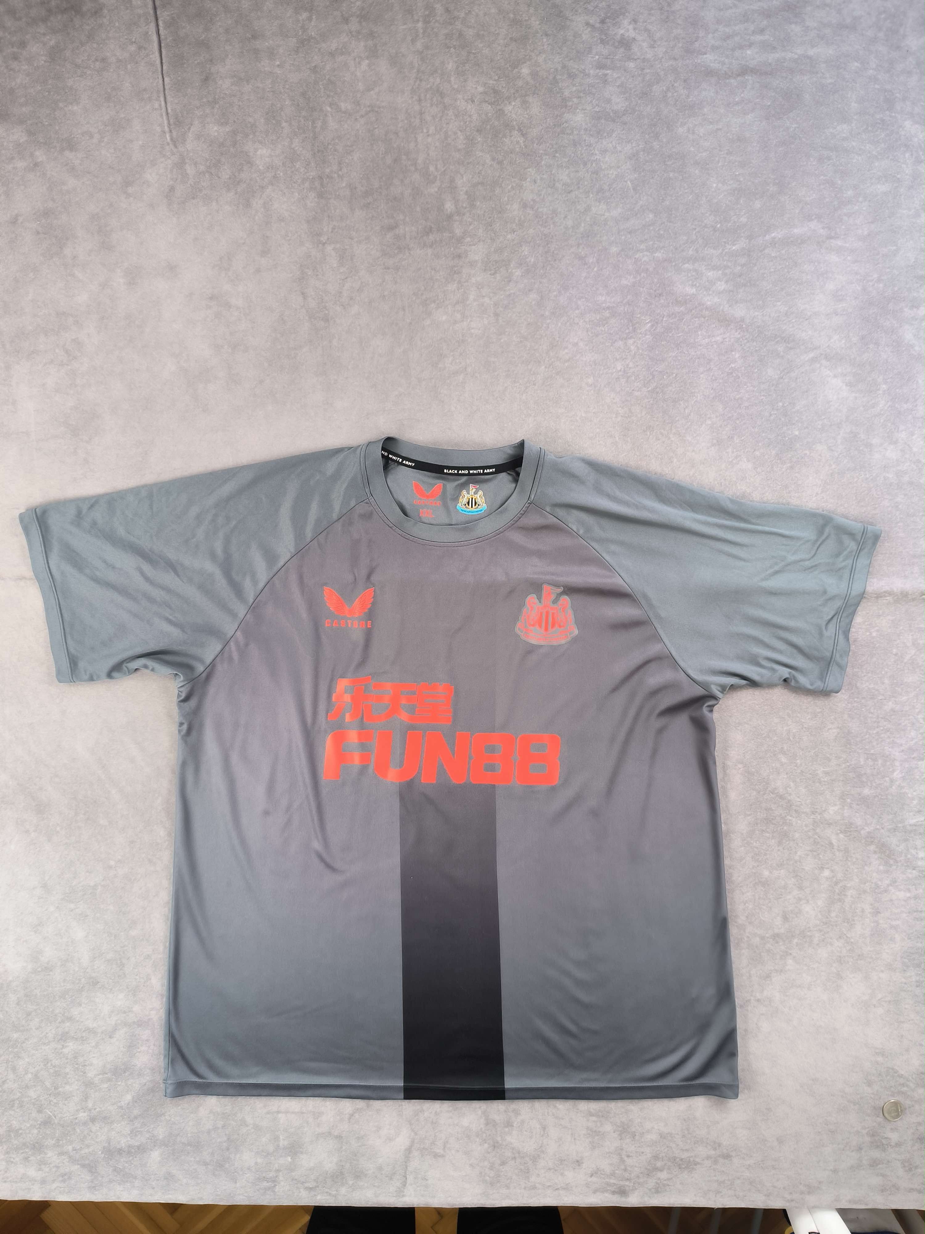 Castore Newcastle United 22-23 Castore training football jersey XXL Size US XXL / EU 58 / 5 - 1 Thumbnail