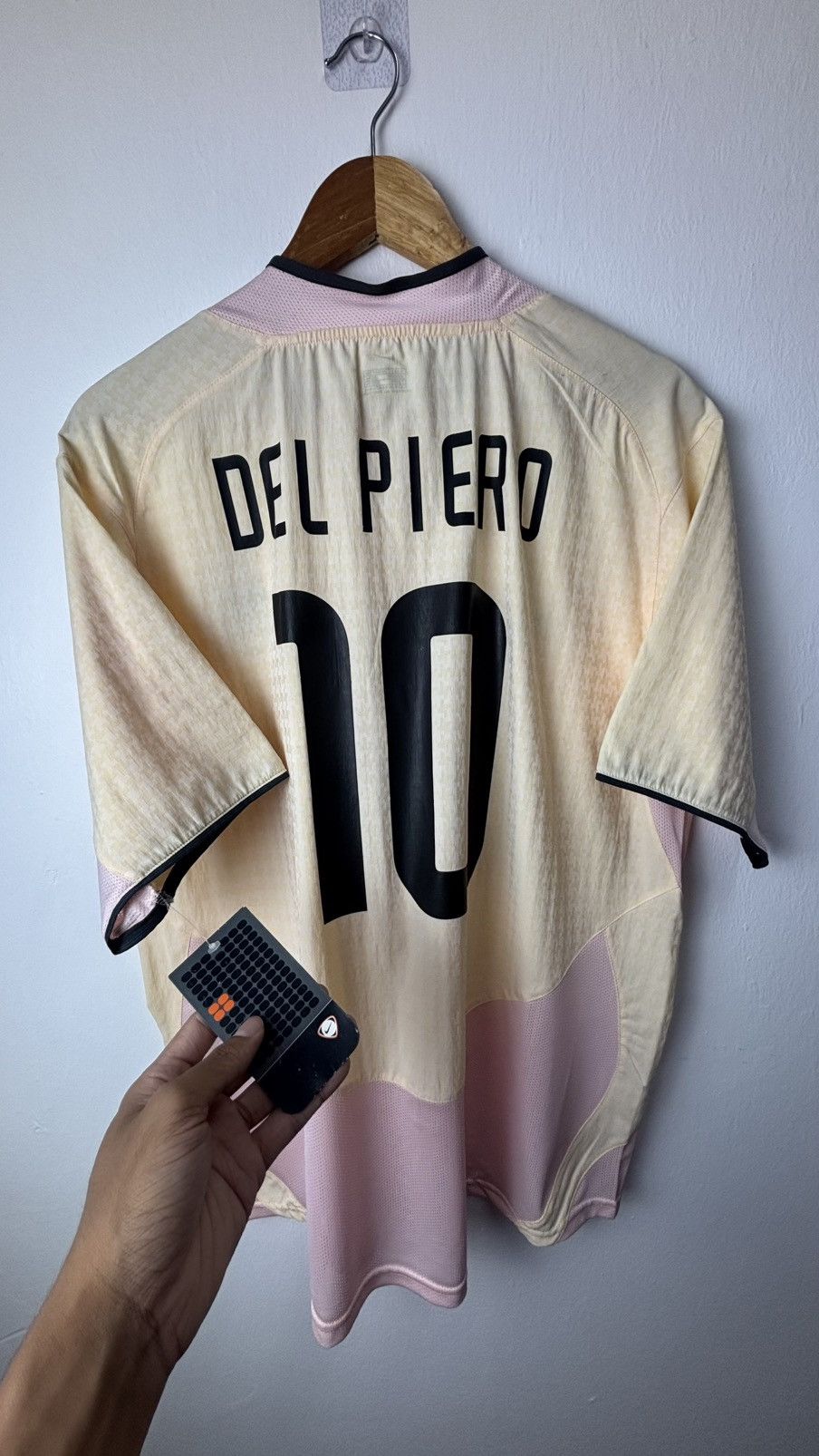 Nike Juventus 03/04 Away ( Del Piero ) Size US L / EU 52-54 / 3 - 6 Thumbnail