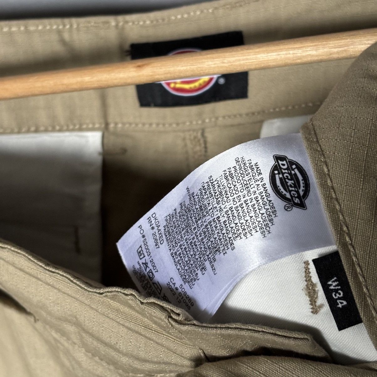 Dickies Dickies cargo shorts beige large 34 streetwear rare Size US 34 / EU 50 - 6 Thumbnail
