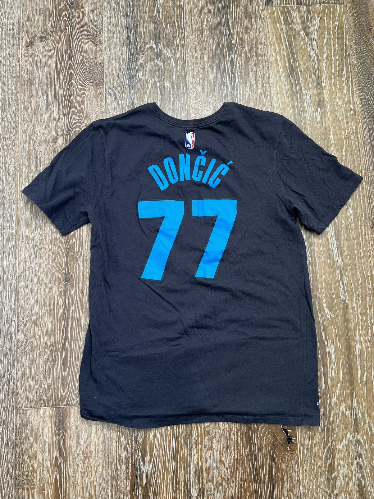 NBA Nike luka doncic mavericks dri fit tee Size US S / EU 44-46 / 1 - 2 Thumbnail